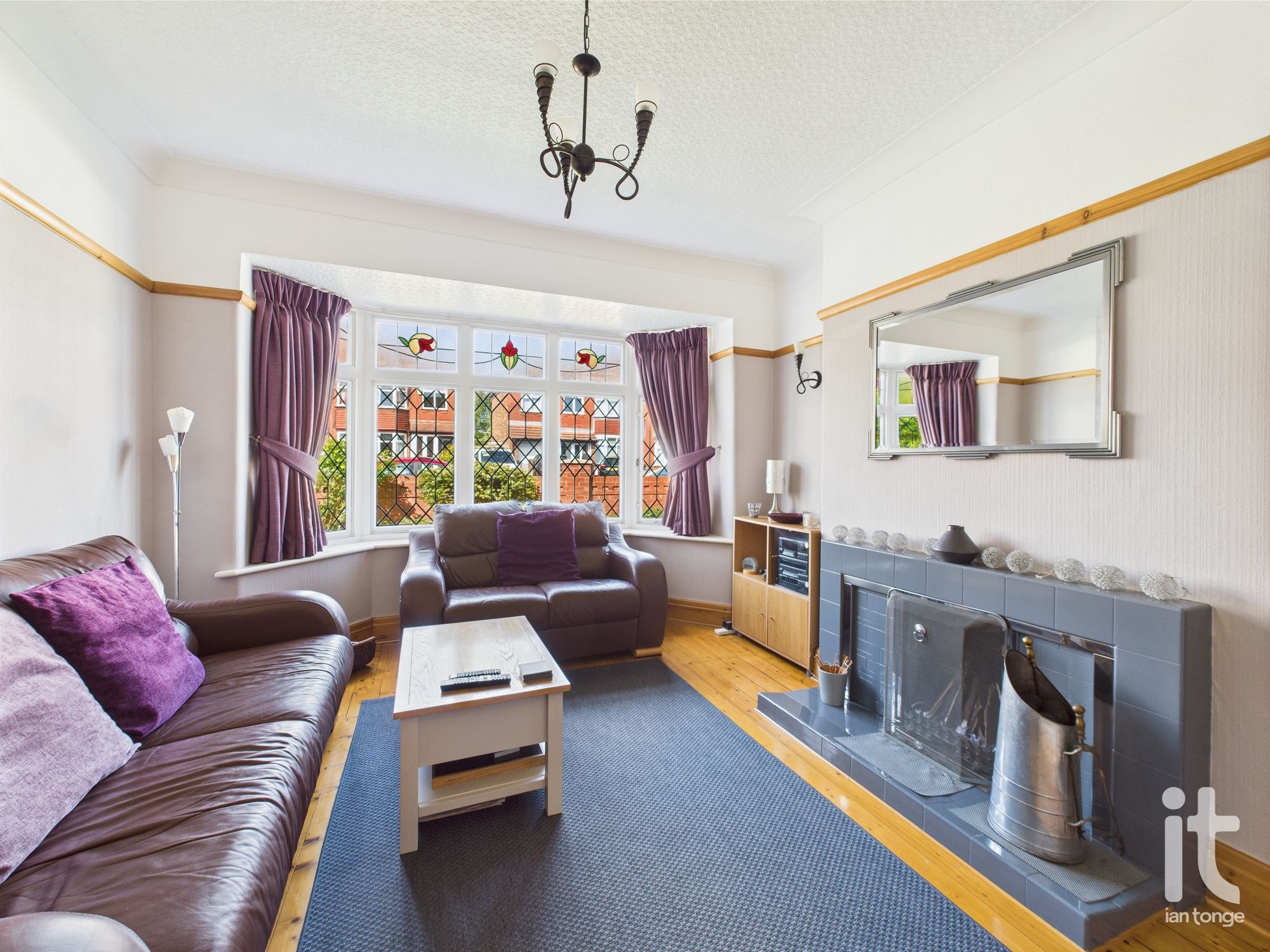 3 bedroom semi-detached house SSTC in Stockport - Photograph 5.