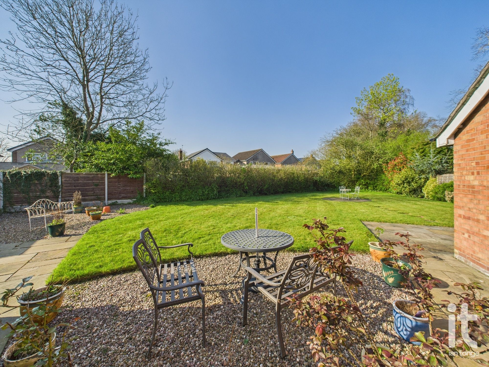 2 bedroom semi-detached bungalow SSTC in Stockport - Photograph 5.
