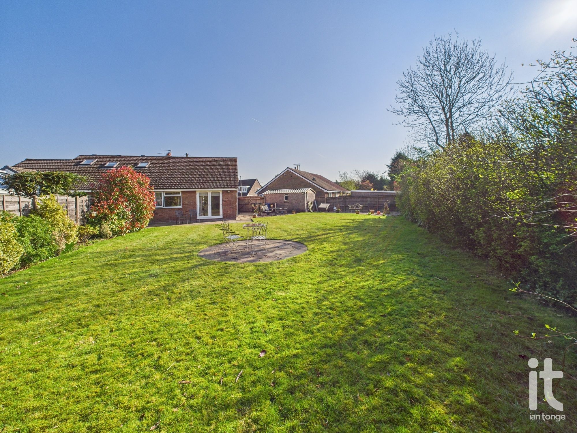 2 bedroom semi-detached bungalow SSTC in Stockport - Photograph 9.