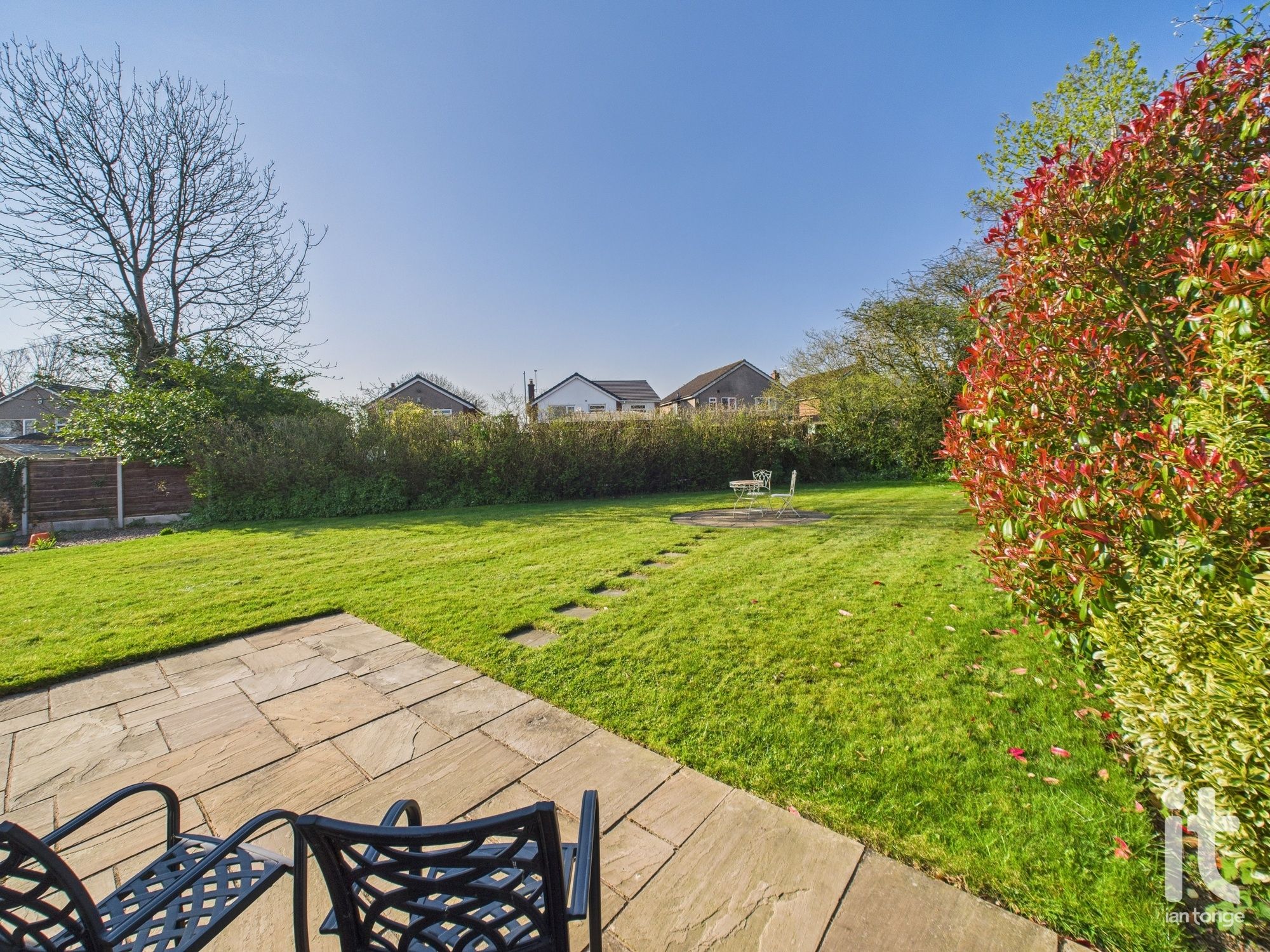 2 bedroom semi-detached bungalow SSTC in Stockport - Photograph 7.