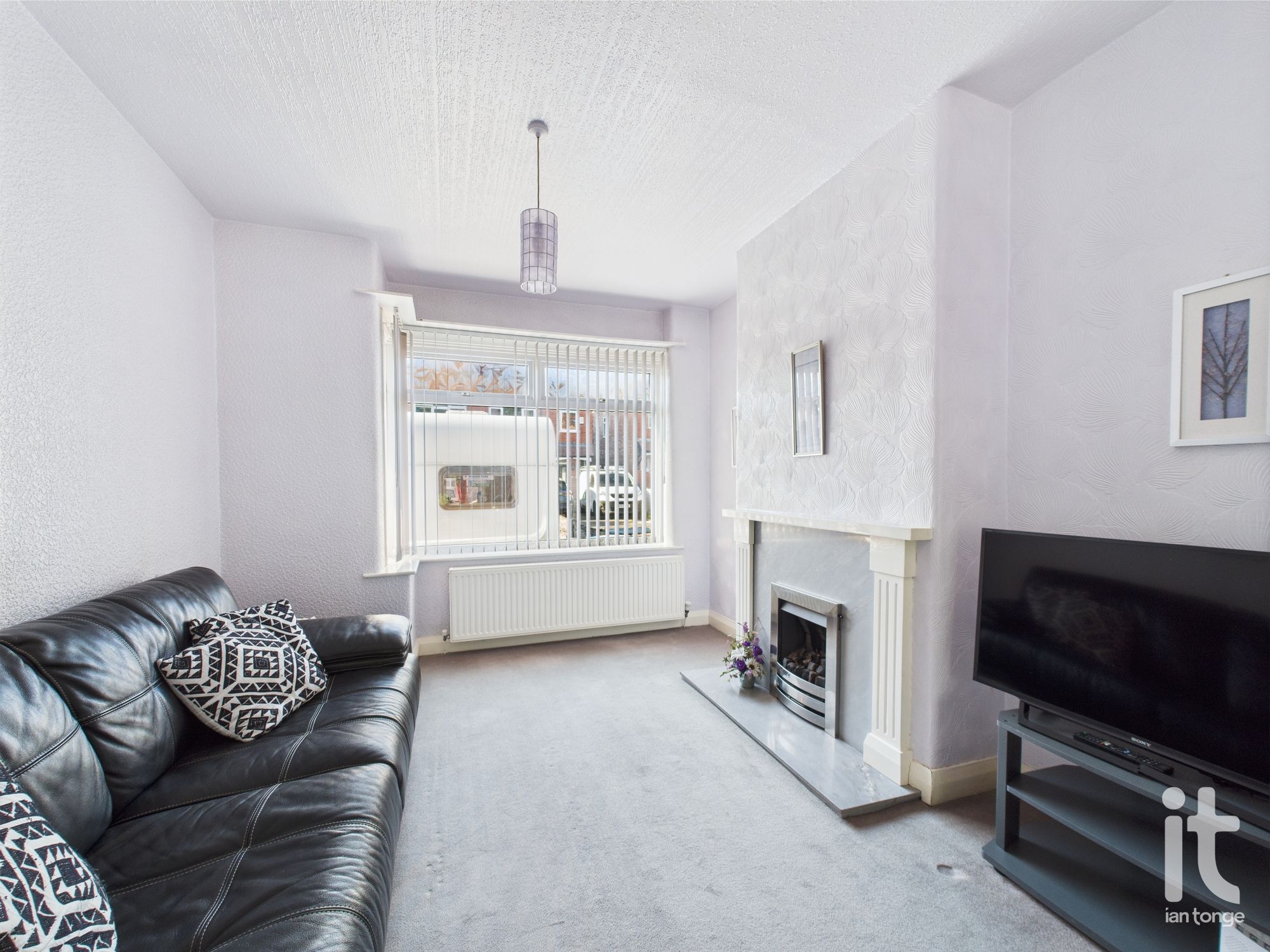 3 bedroom semi-detached house SSTC in Stockport - Photograph 4.