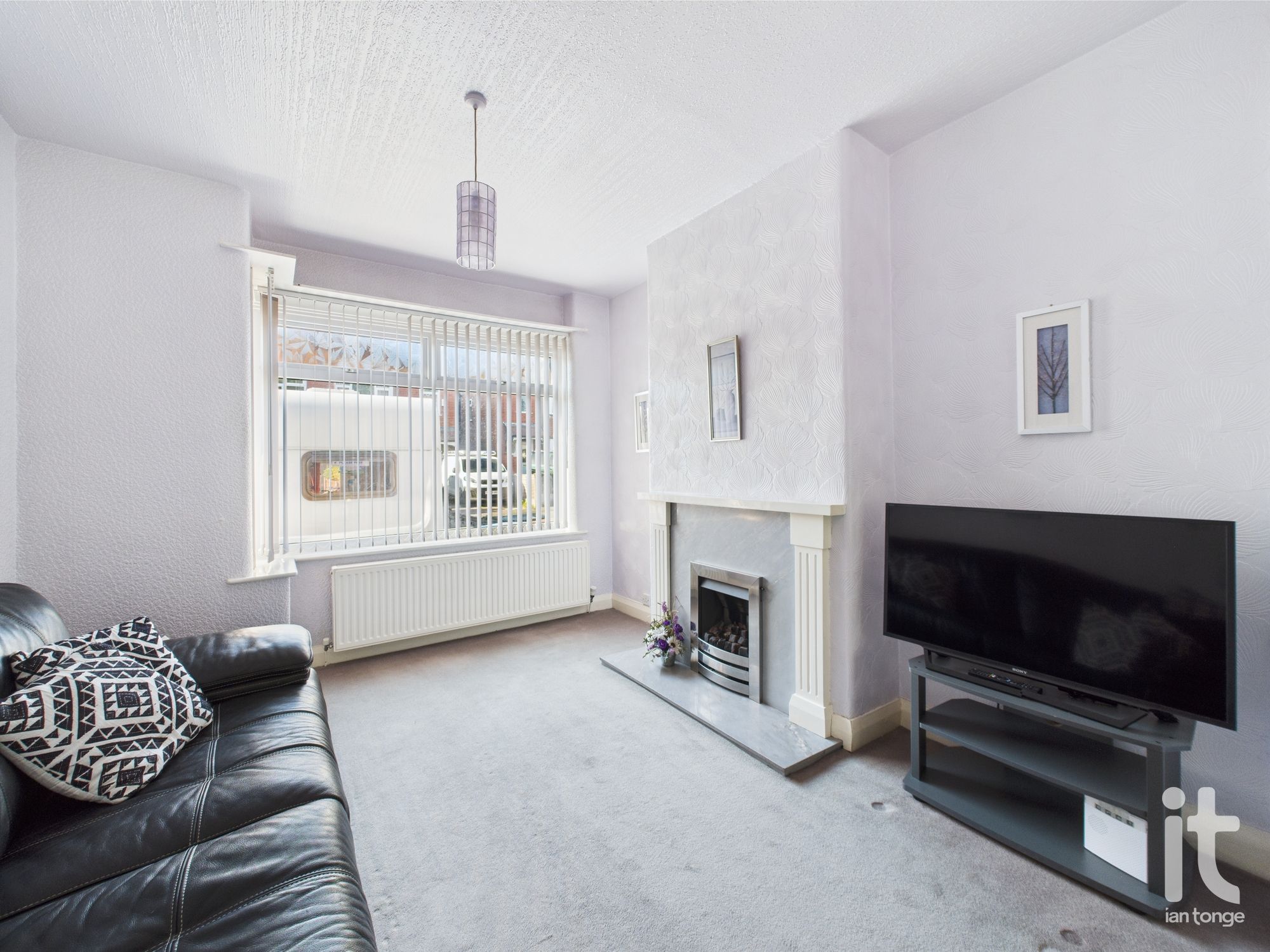 3 bedroom semi-detached house SSTC in Stockport - Photograph 8.