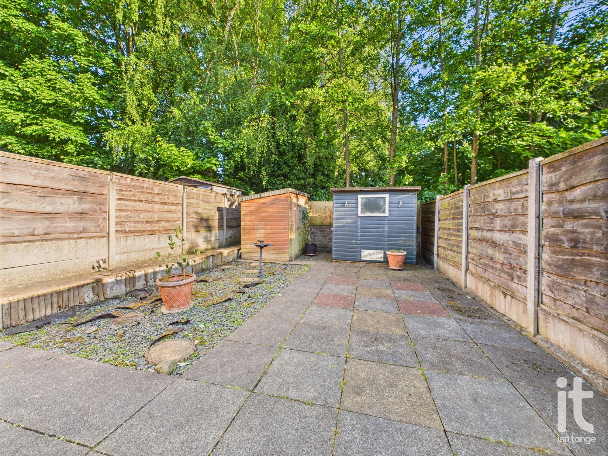 3 bedroom semi-detached house SSTC in Stockport - Photograph 17.