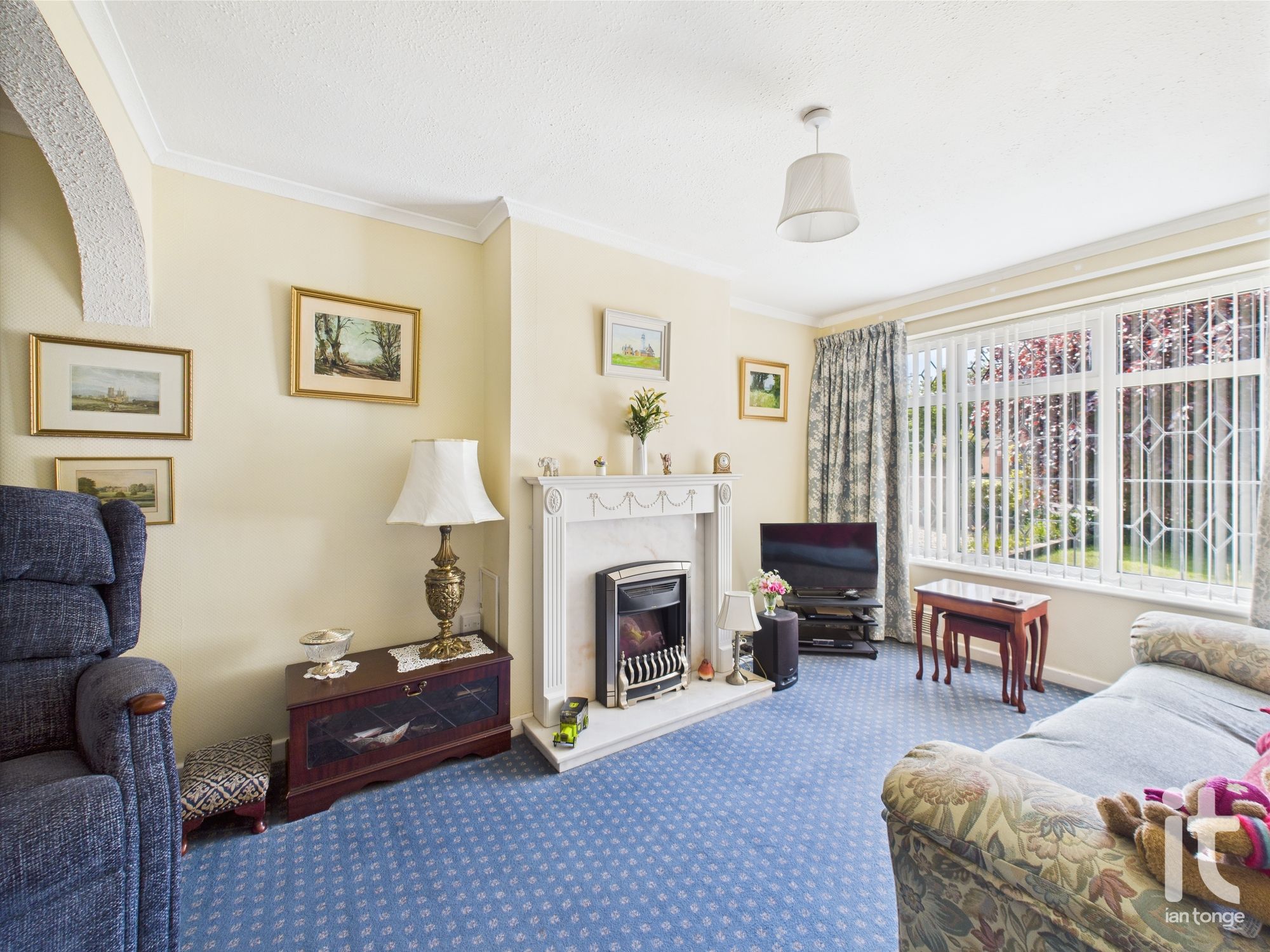 3 bedroom semi-detached house Sold in Stockport - Photograph 3.