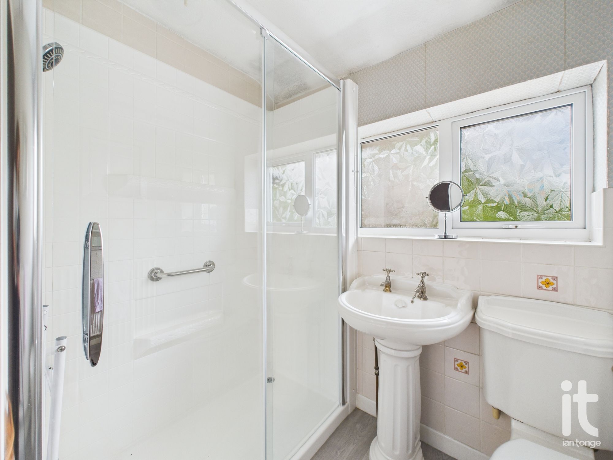 3 bedroom semi-detached house Sold in Stockport - Photograph 14.
