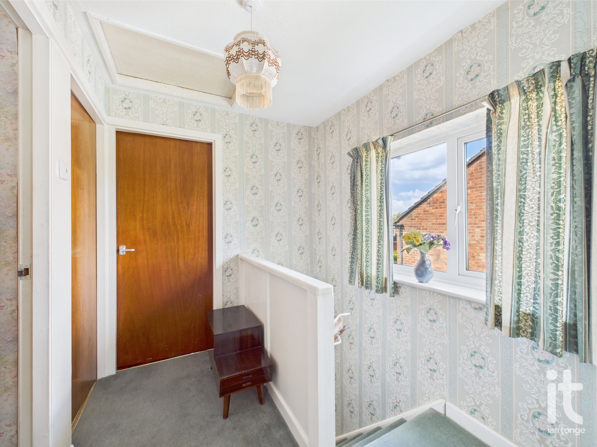 3 bedroom semi-detached house Sold in Stockport - Photograph 11.