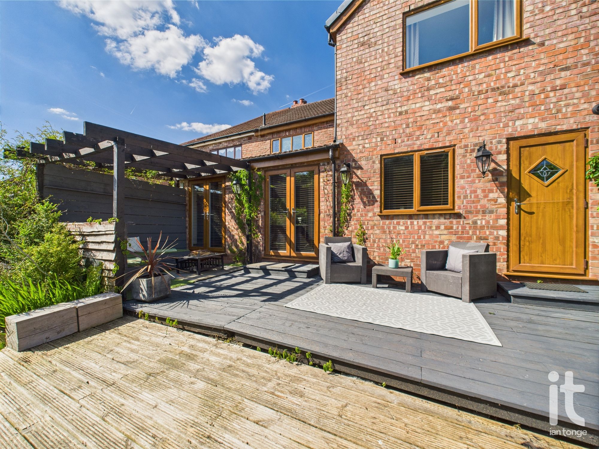 4 bedroom semi-detached house SSTC in Stockport - Photograph 48.