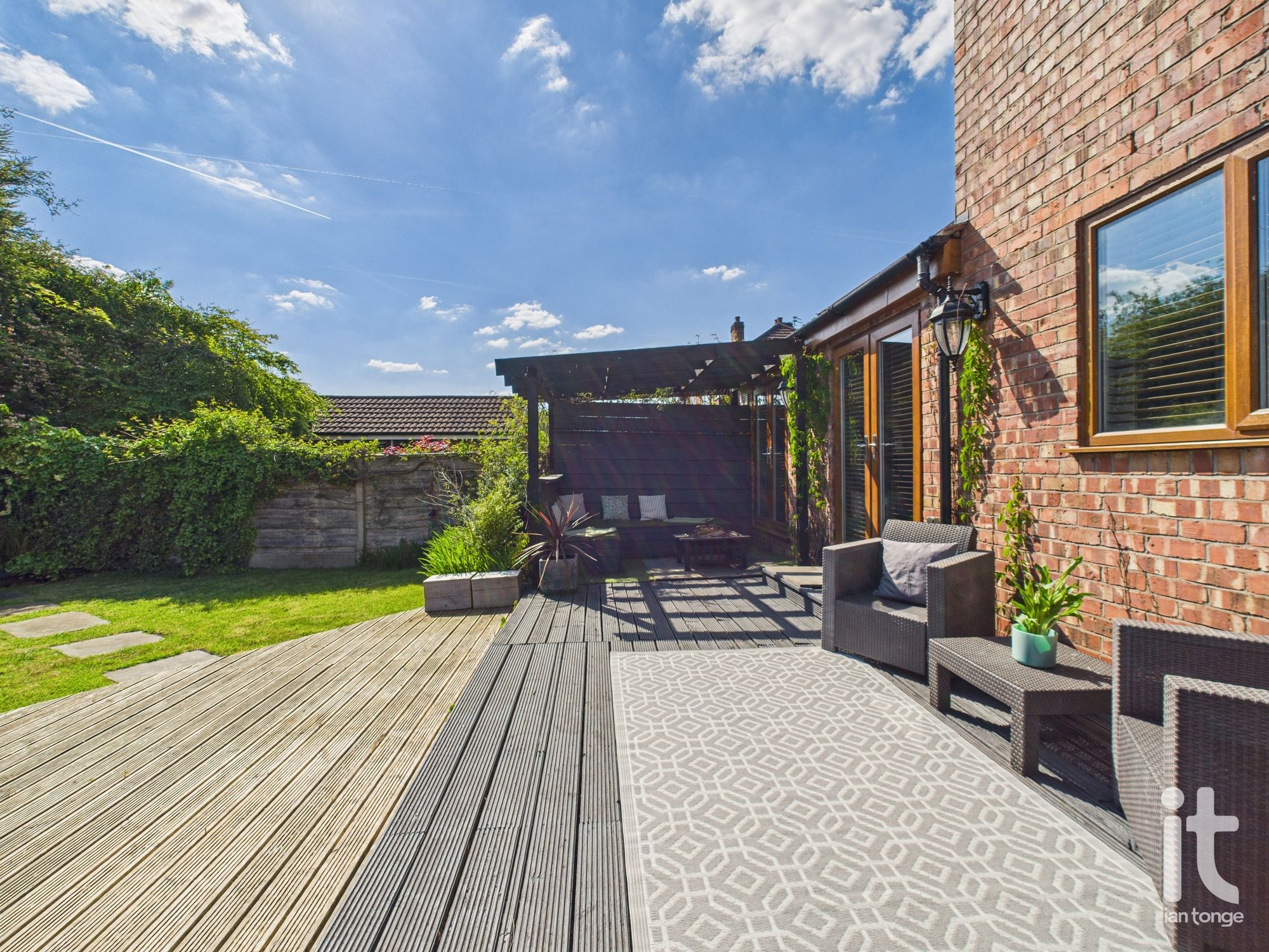 4 bedroom semi-detached house SSTC in Stockport - Photograph 43.