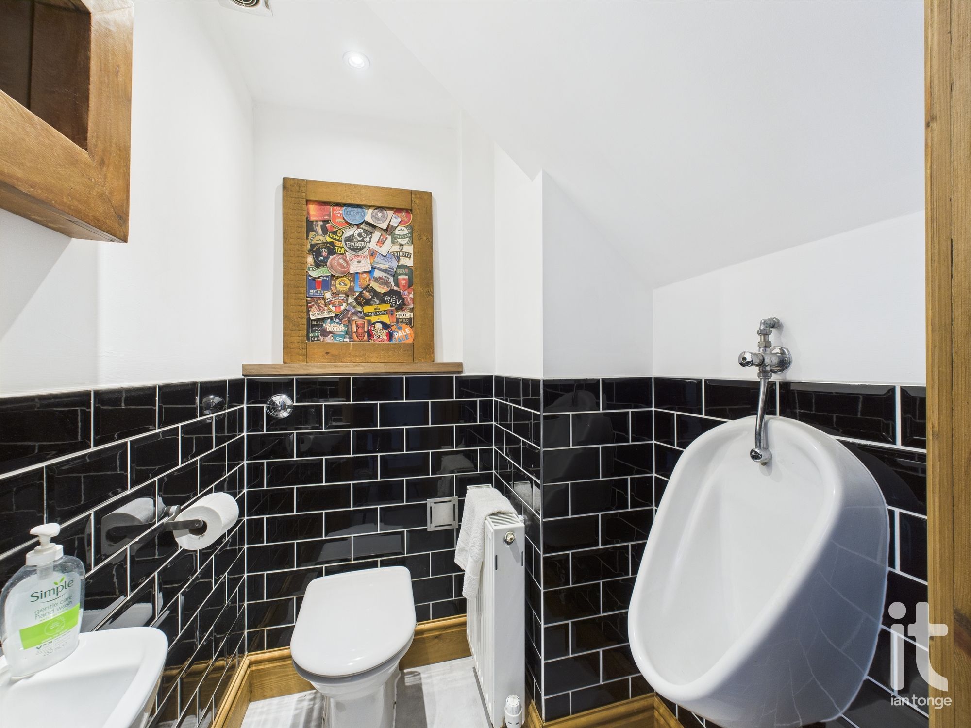 4 bedroom semi-detached house SSTC in Stockport - Photograph 7.