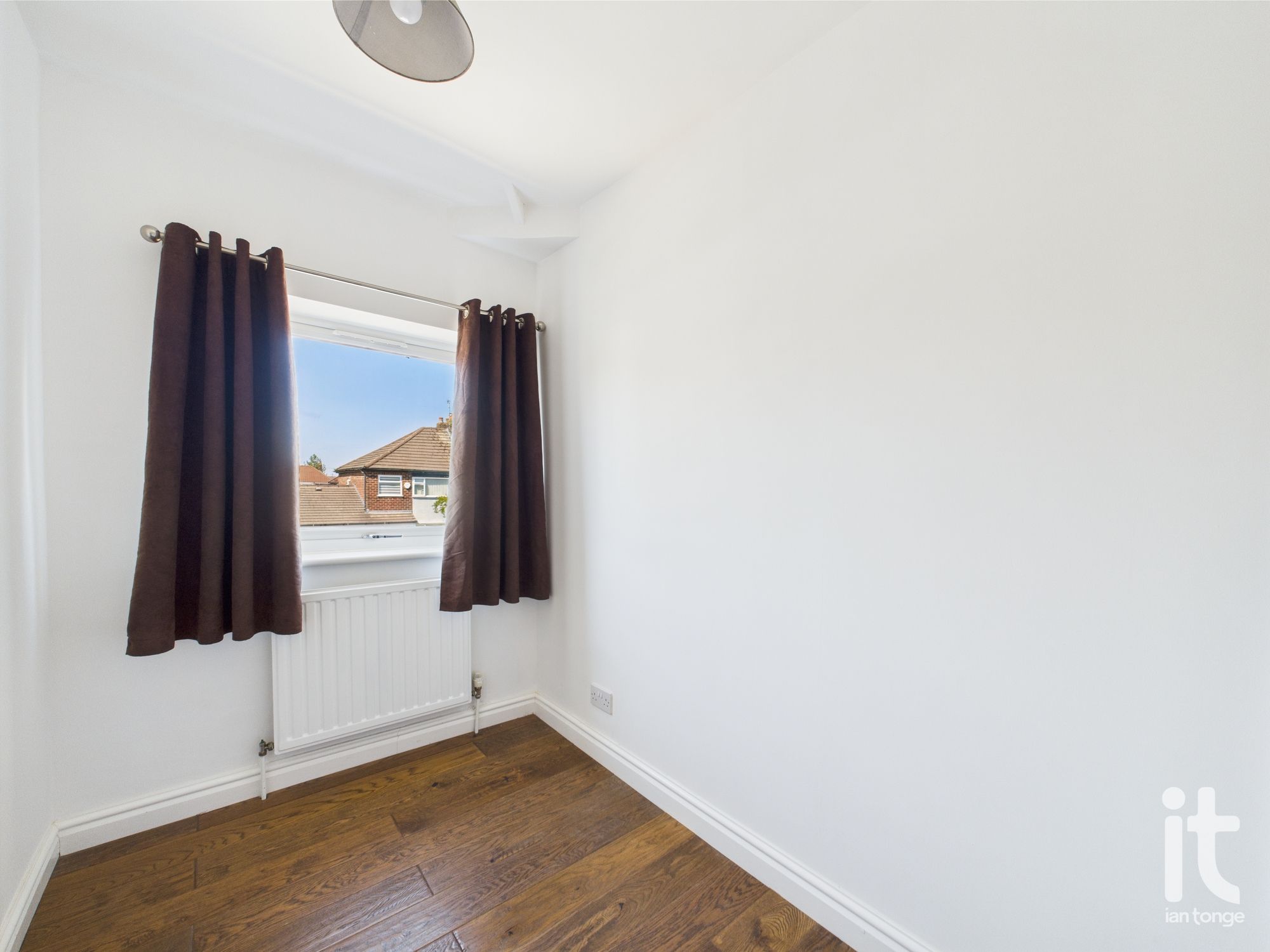 4 bedroom semi-detached house SSTC in Stockport - Photograph 33.