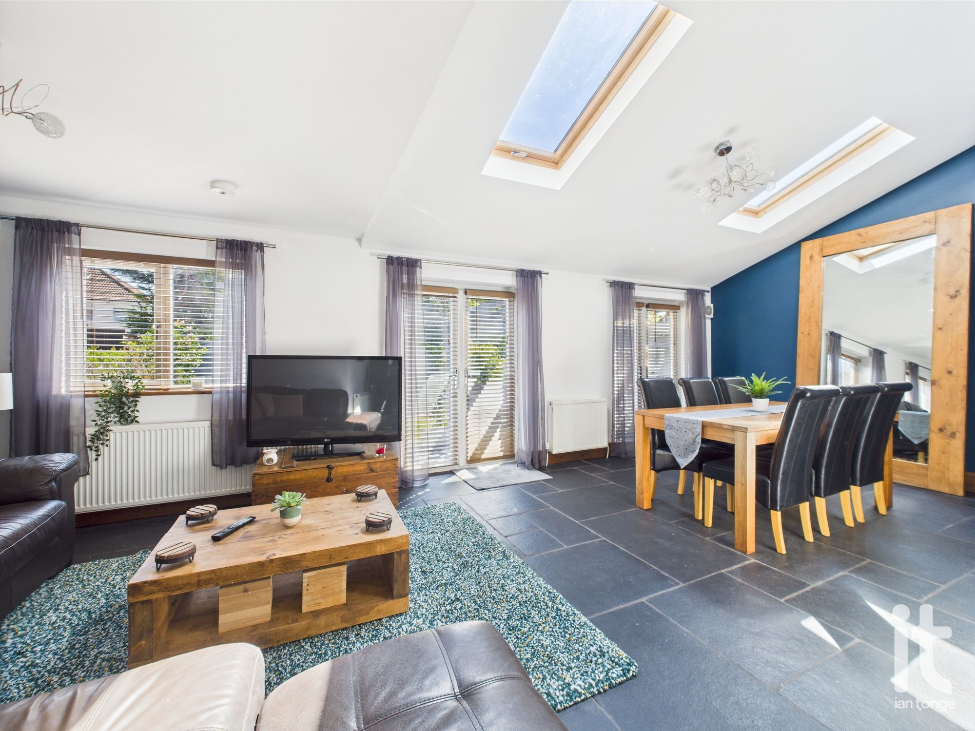 4 bedroom semi-detached house SSTC in Stockport - Photograph 23.