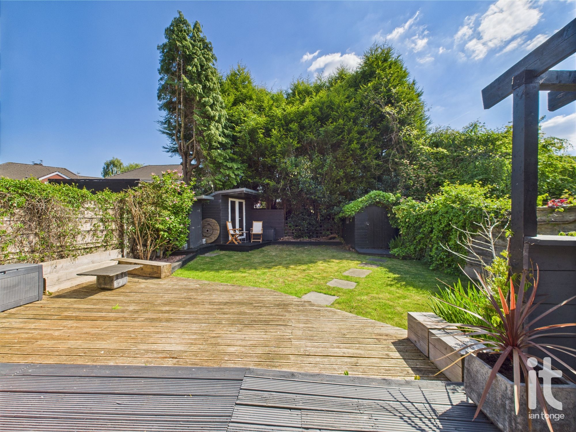 4 bedroom semi-detached house SSTC in Stockport - Photograph 44.