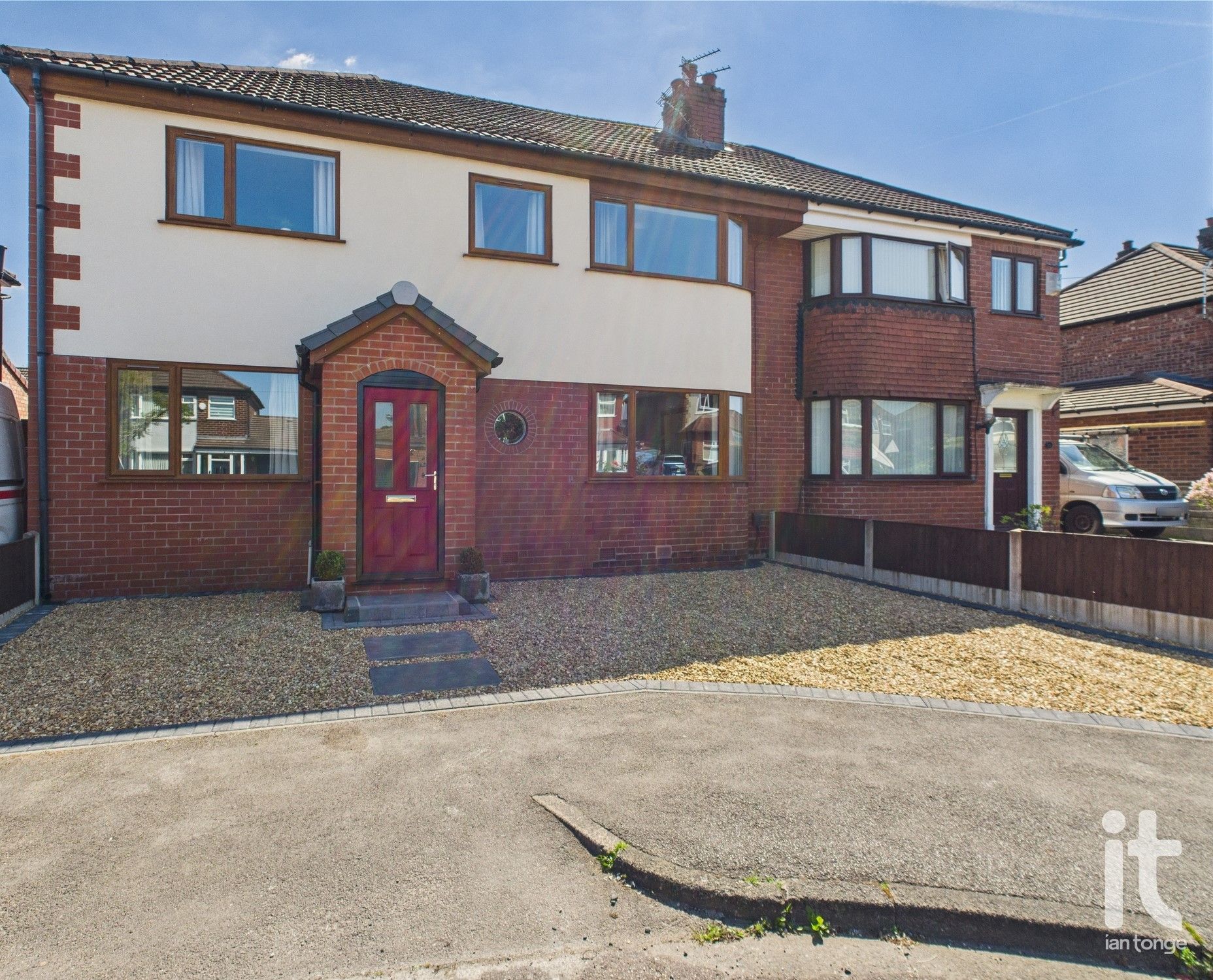 4 bedroom semi-detached house SSTC in Stockport - Photograph 4.