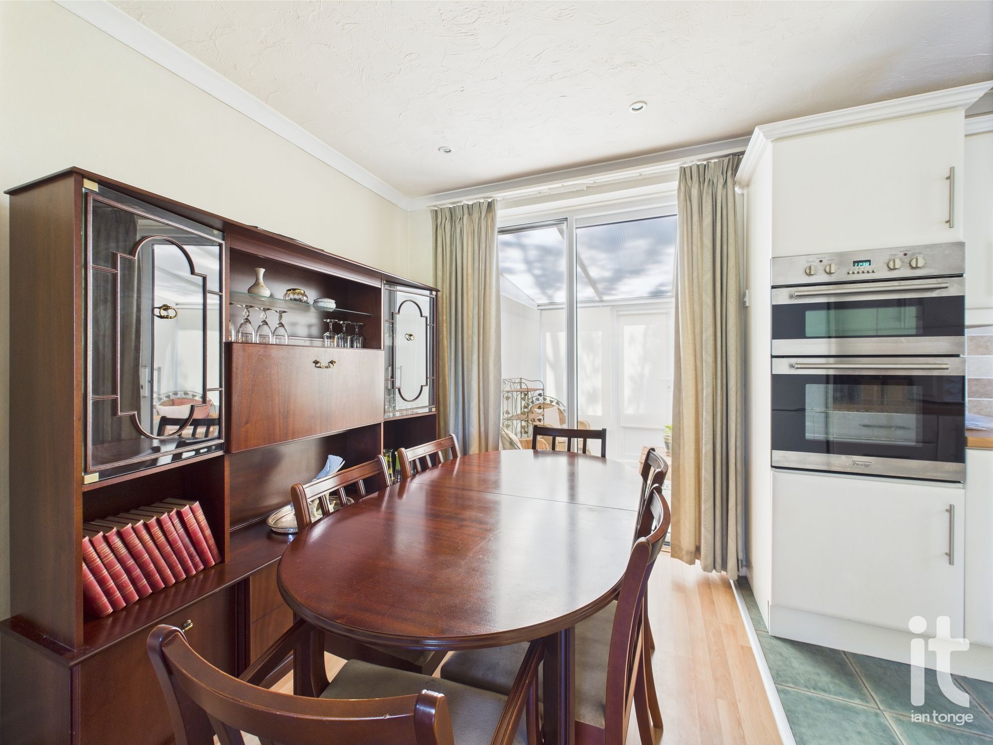 2 bedroom semi-detached house SSTC in Stockport - Photograph 7.