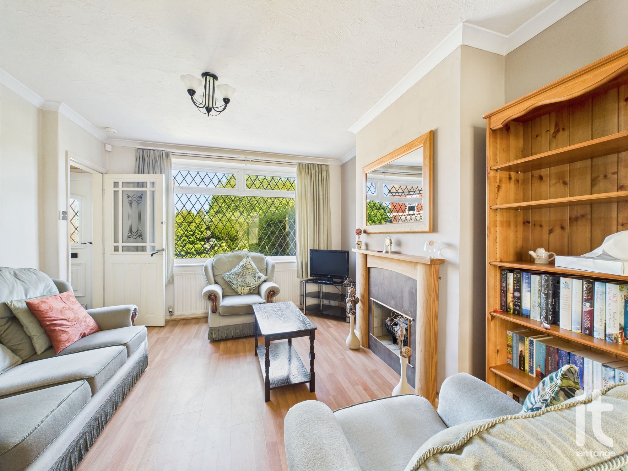 2 bedroom semi-detached house SSTC in Stockport - Photograph 5.