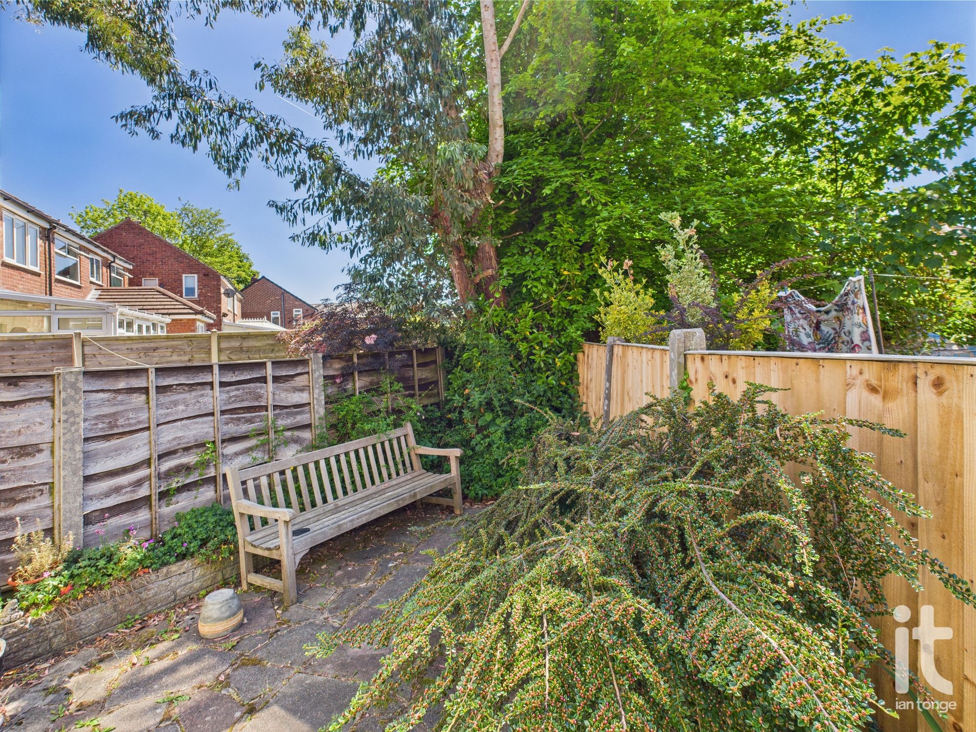 2 bedroom semi-detached house SSTC in Stockport - Photograph 18.