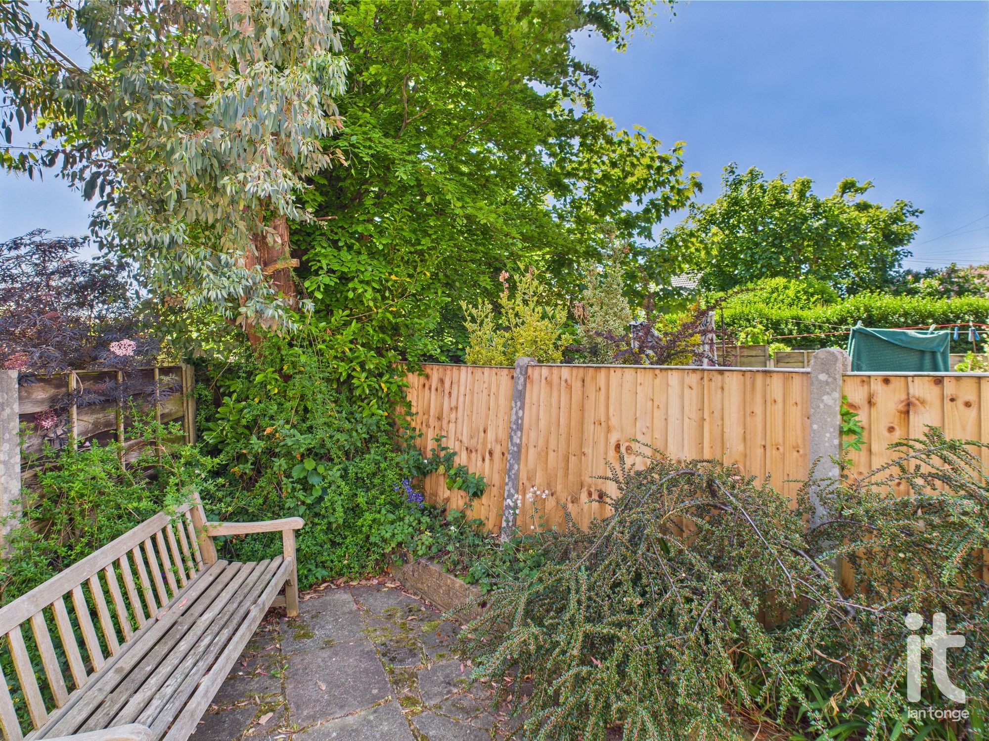 2 bedroom semi-detached house SSTC in Stockport - Photograph 17.