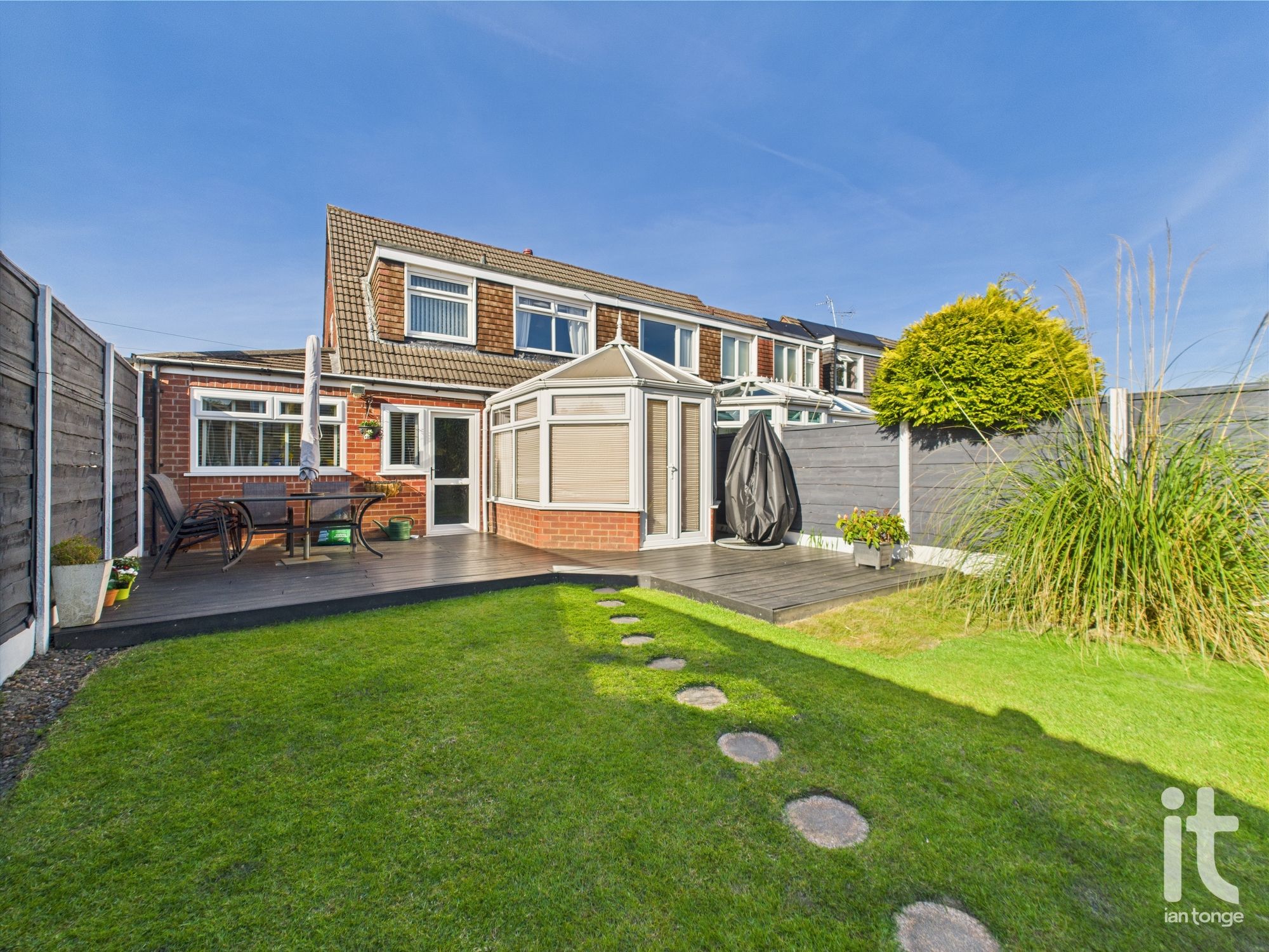 3 bedroom semi-detached house SSTC in Stockport - Photograph 24.