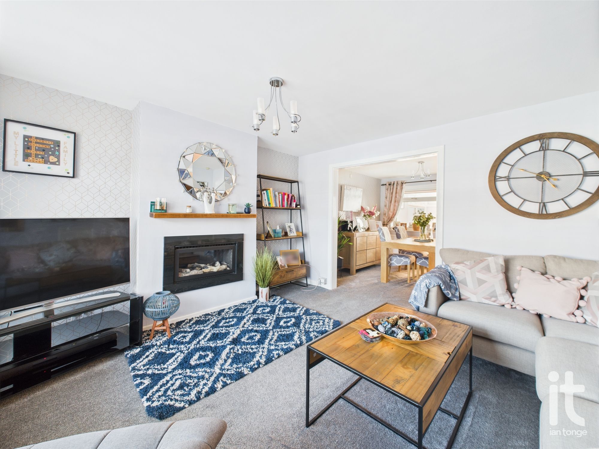 3 bedroom semi-detached house SSTC in Stockport - Photograph 4.