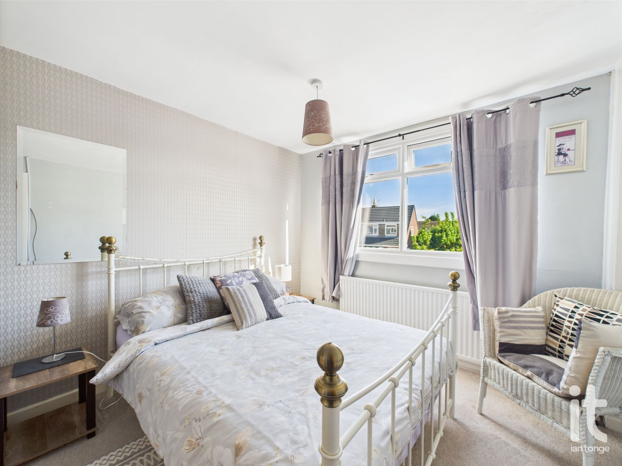 3 bedroom semi-detached house SSTC in Stockport - Photograph 3.