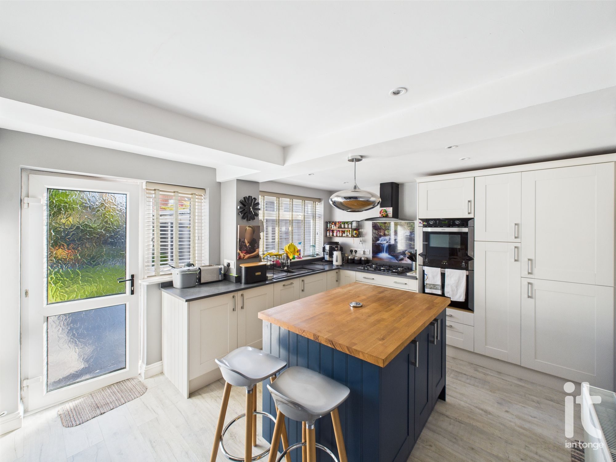 3 bedroom semi-detached house SSTC in Stockport - Photograph 14.