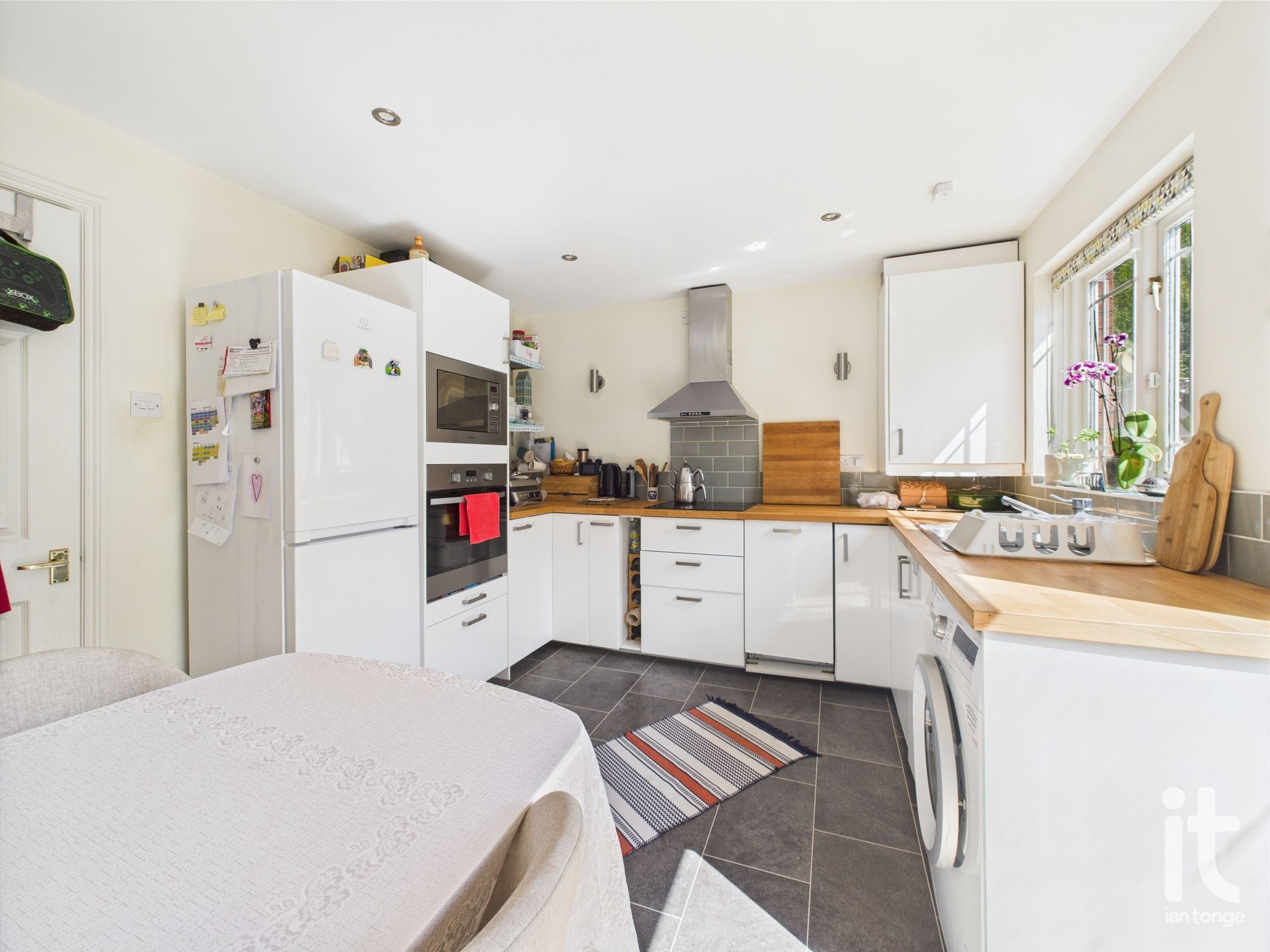 3 bedroom end terraced house For Sale in Stockport - Photograph 8.