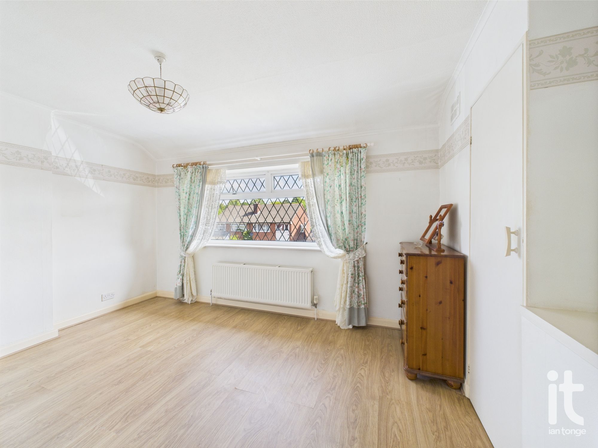 2 bedroom semi-detached house SSTC in Stockport - Photograph 14.