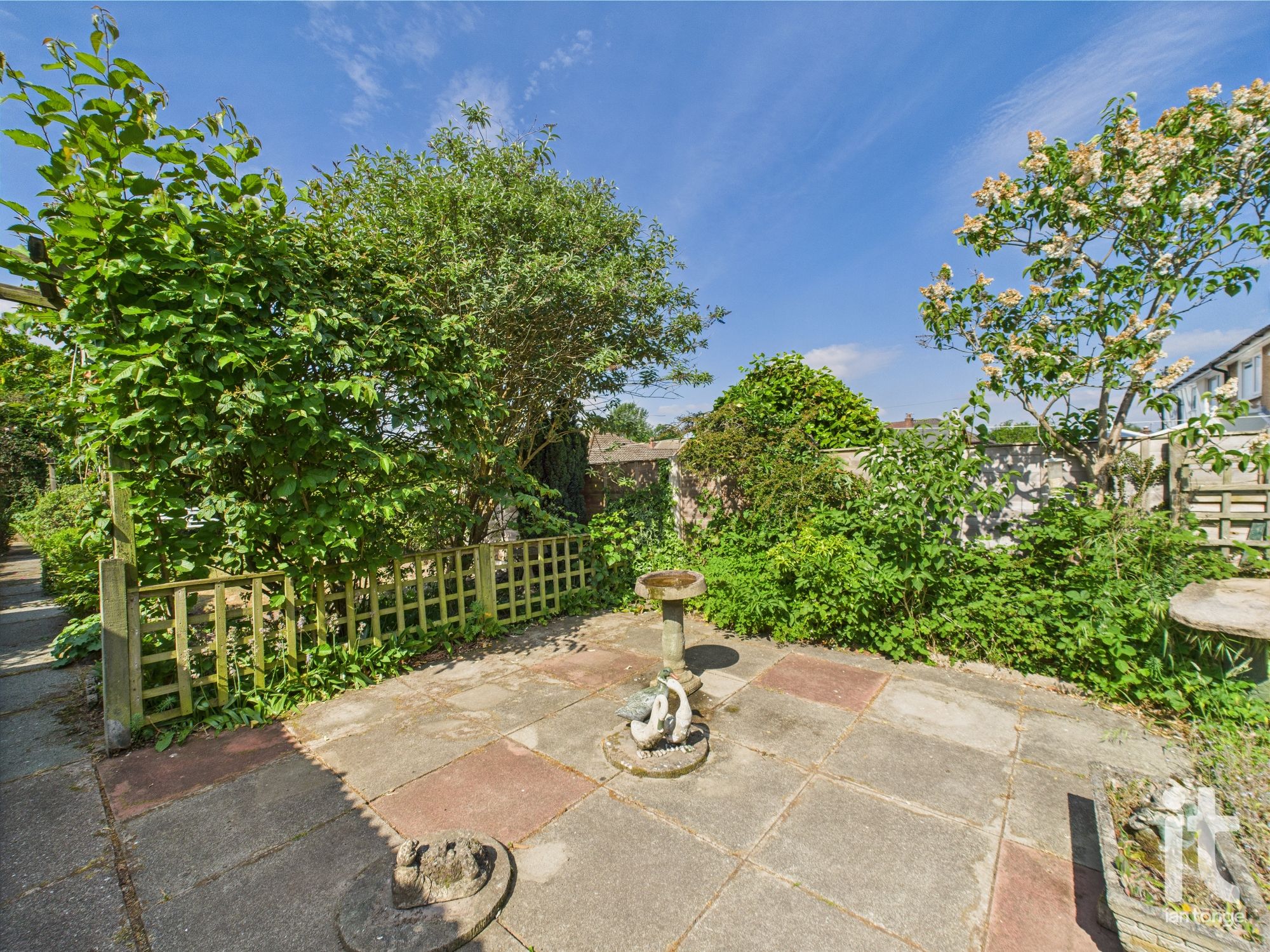 2 bedroom semi-detached house SSTC in Stockport - Photograph 18.