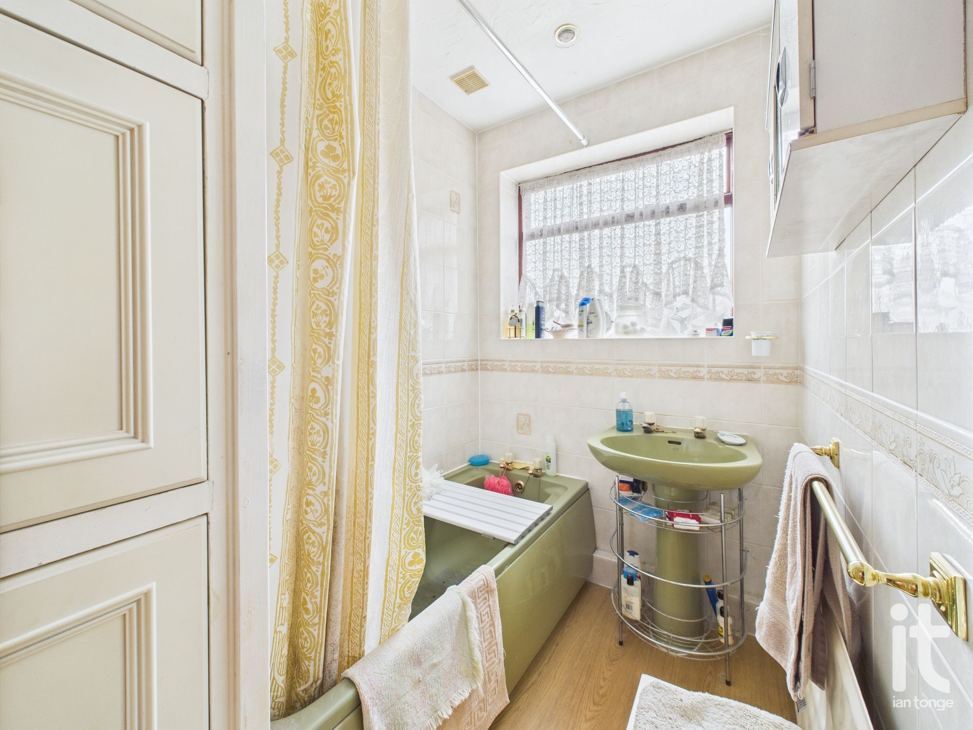 3 bedroom link detached house Under Offer in Stockport - Photograph 18.