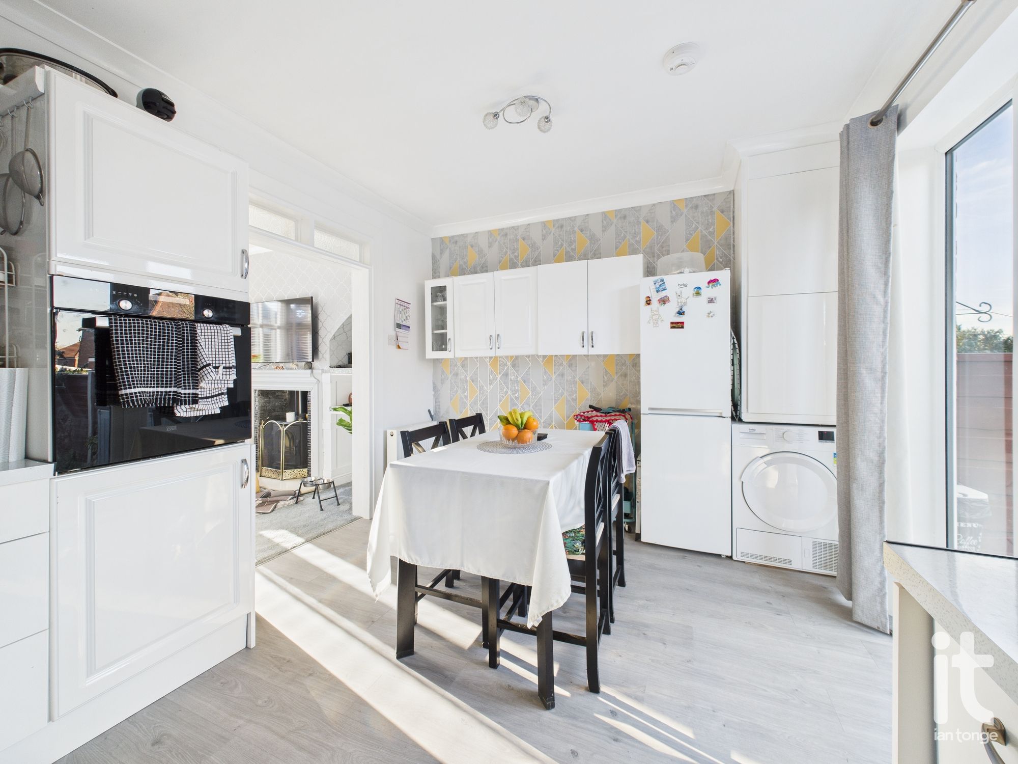 2 bedroom semi-detached house SSTC in Stockport - Photograph 9.