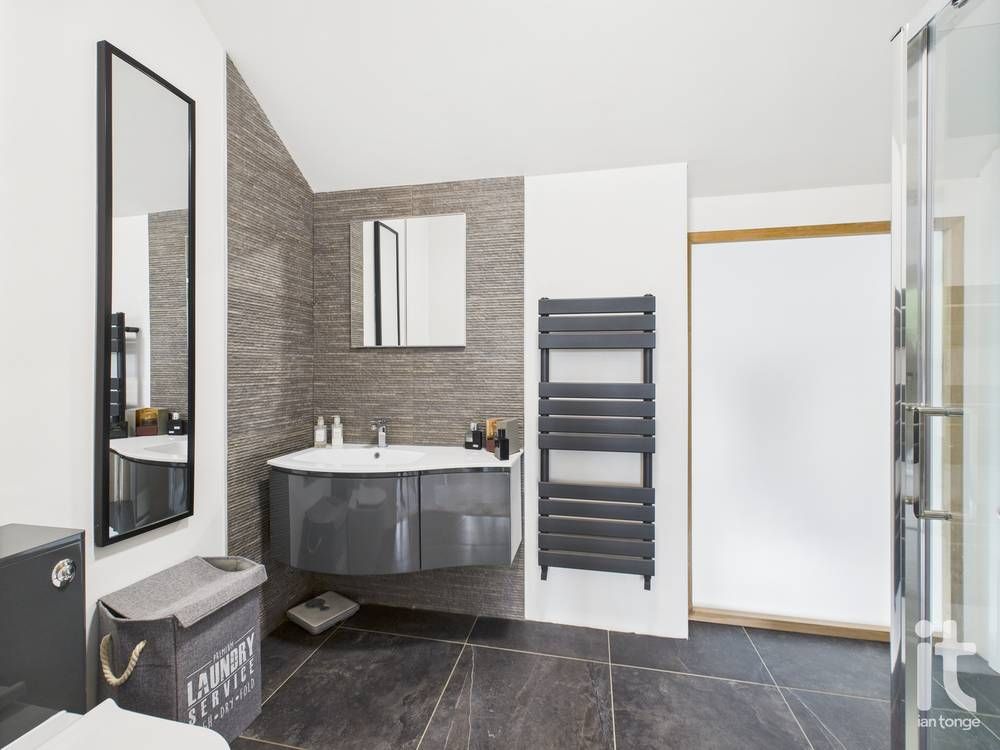3 bedroom end terraced house For Sale in Stockport - Photograph 11.
