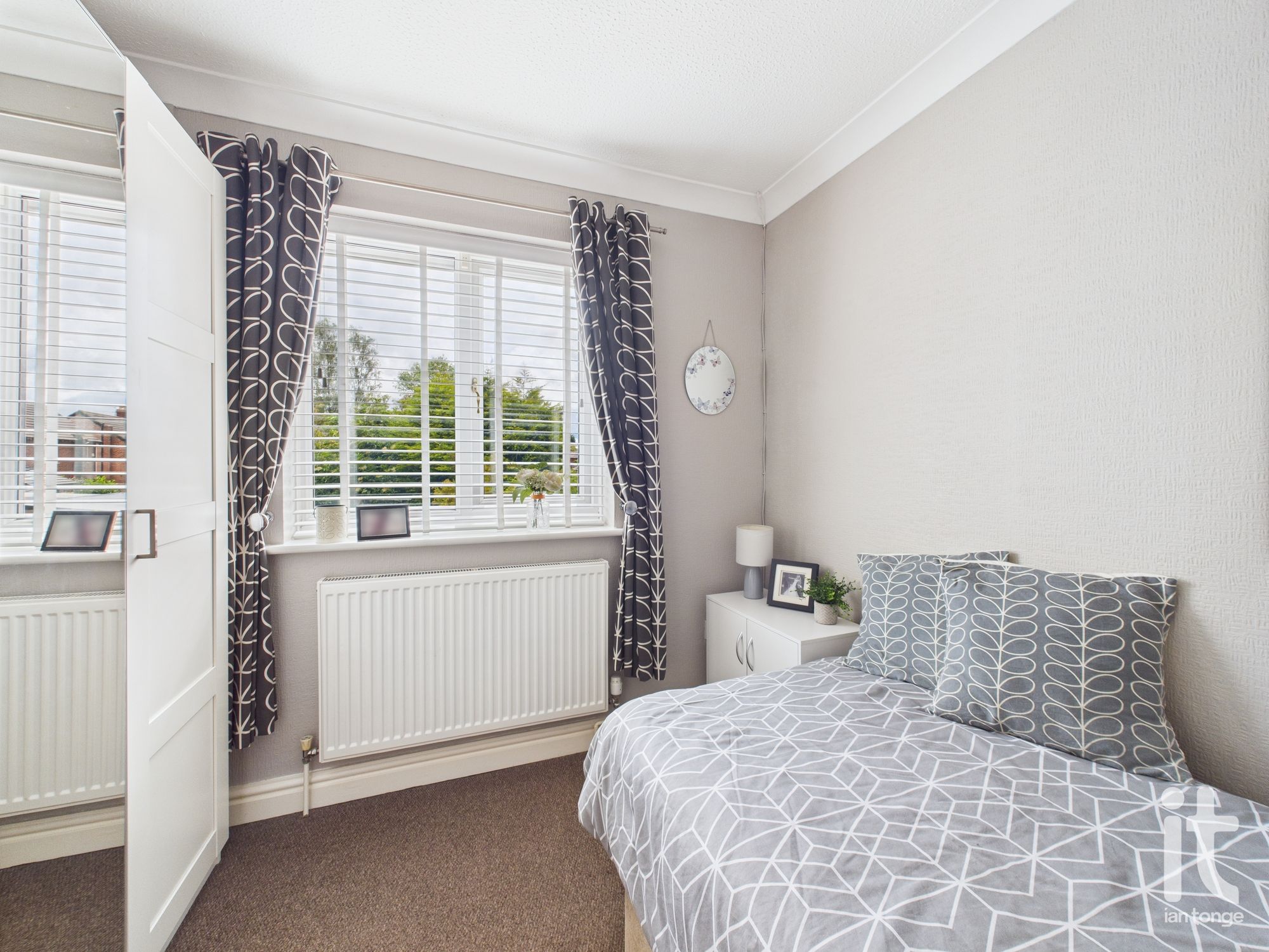 4 bedroom detached house Under Offer in Stockport - Photograph 45.