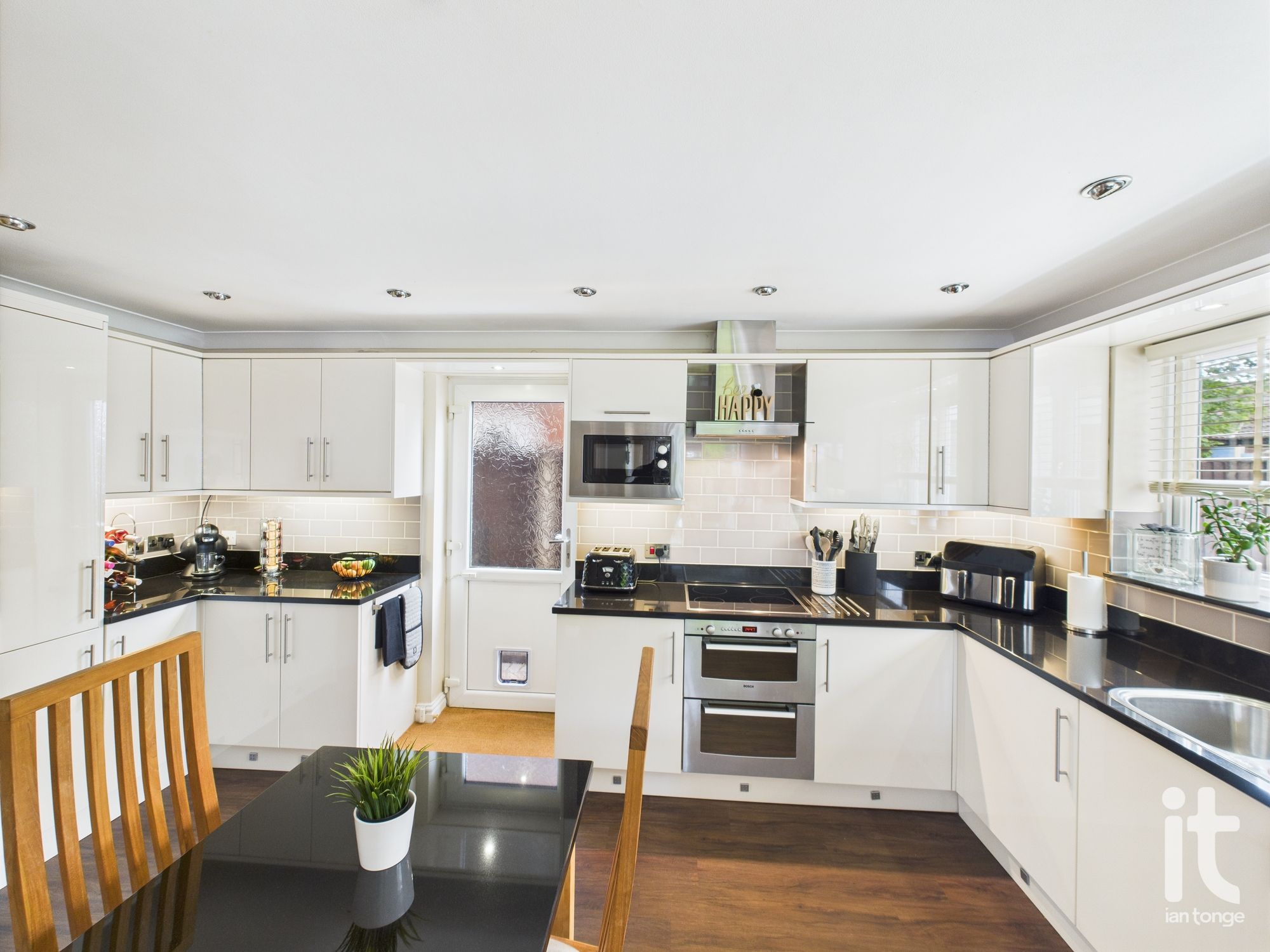 4 bedroom detached house Under Offer in Stockport - Photograph 30.