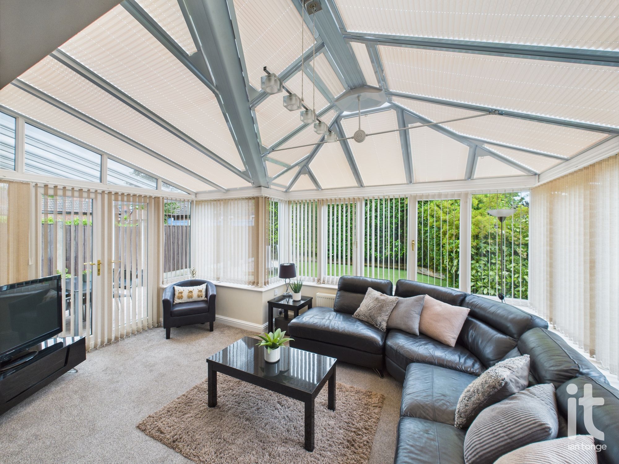 4 bedroom detached house Under Offer in Stockport - Photograph 34.