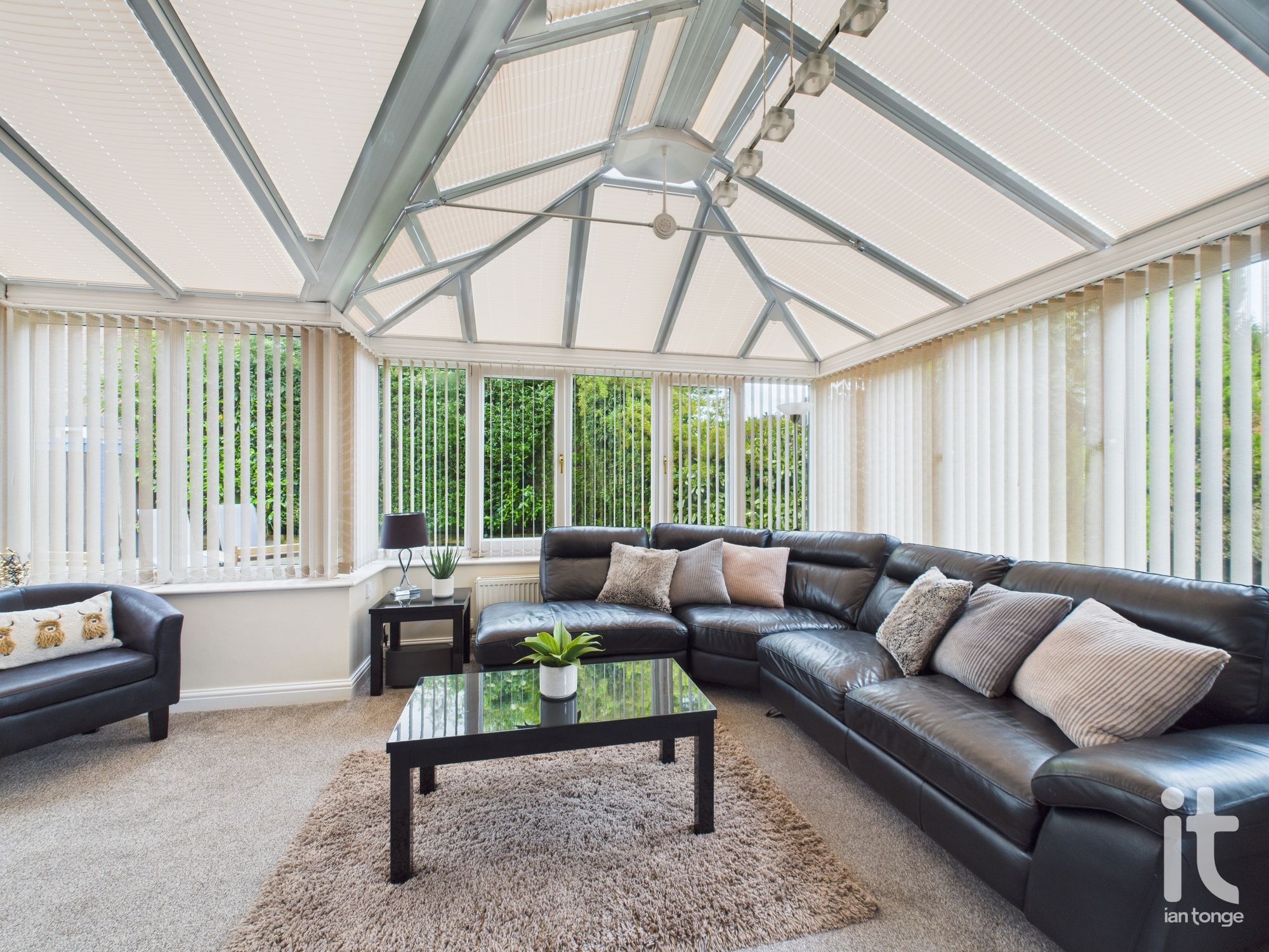 4 bedroom detached house Under Offer in Stockport - Photograph 35.