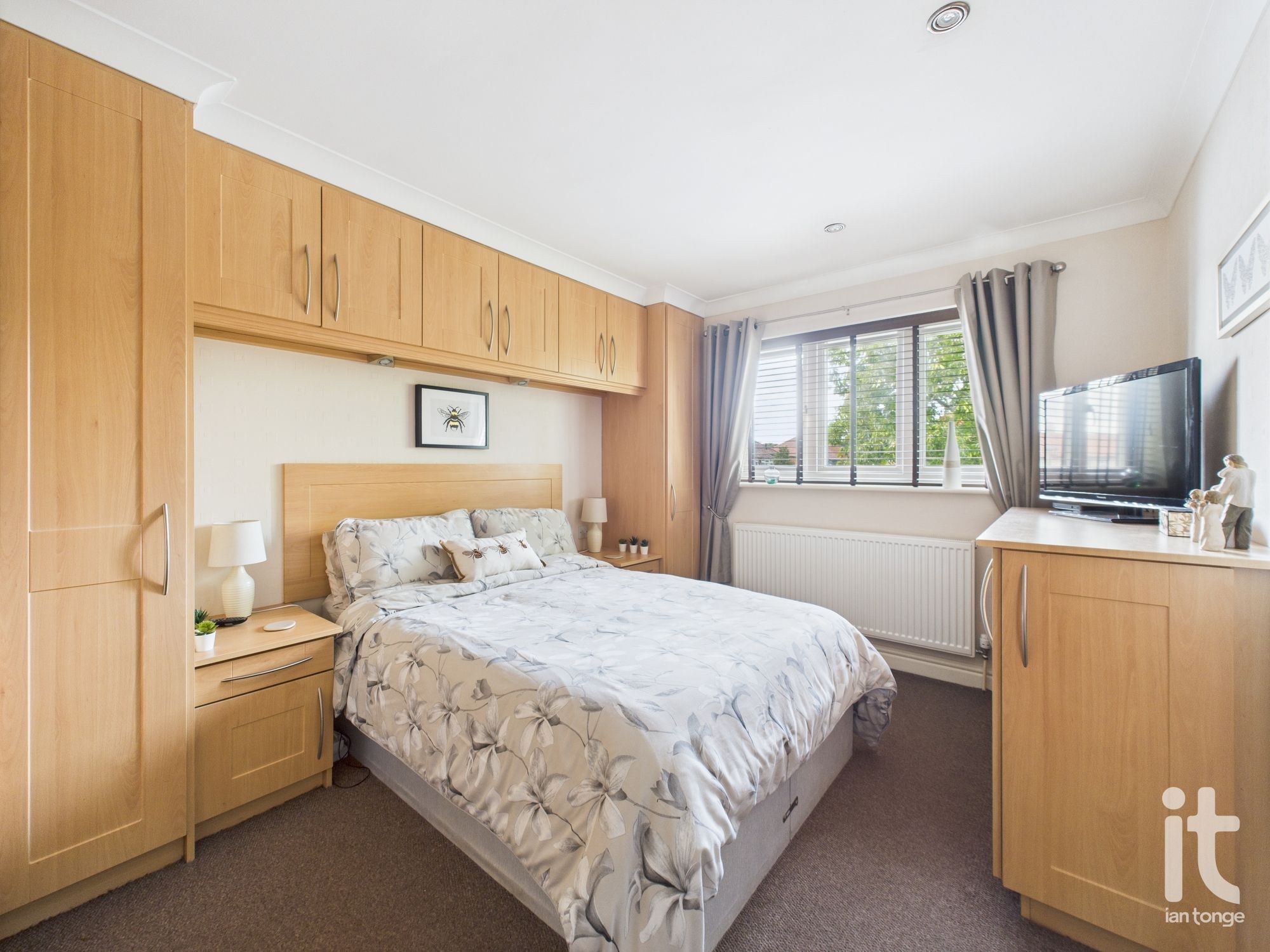 4 bedroom detached house Under Offer in Stockport - Photograph 39.