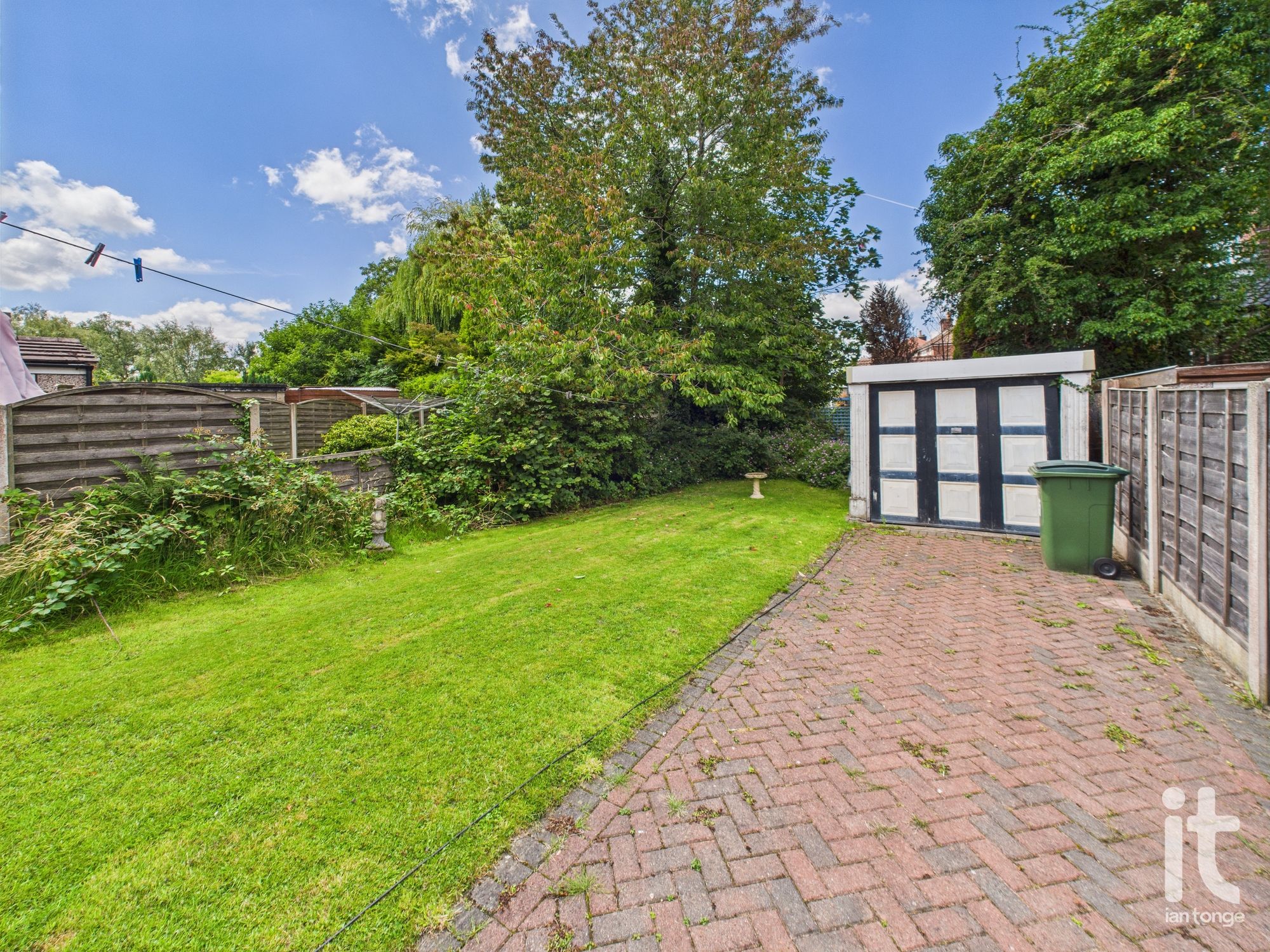 3 bedroom semi-detached house SSTC in Stockport - Photograph 17.