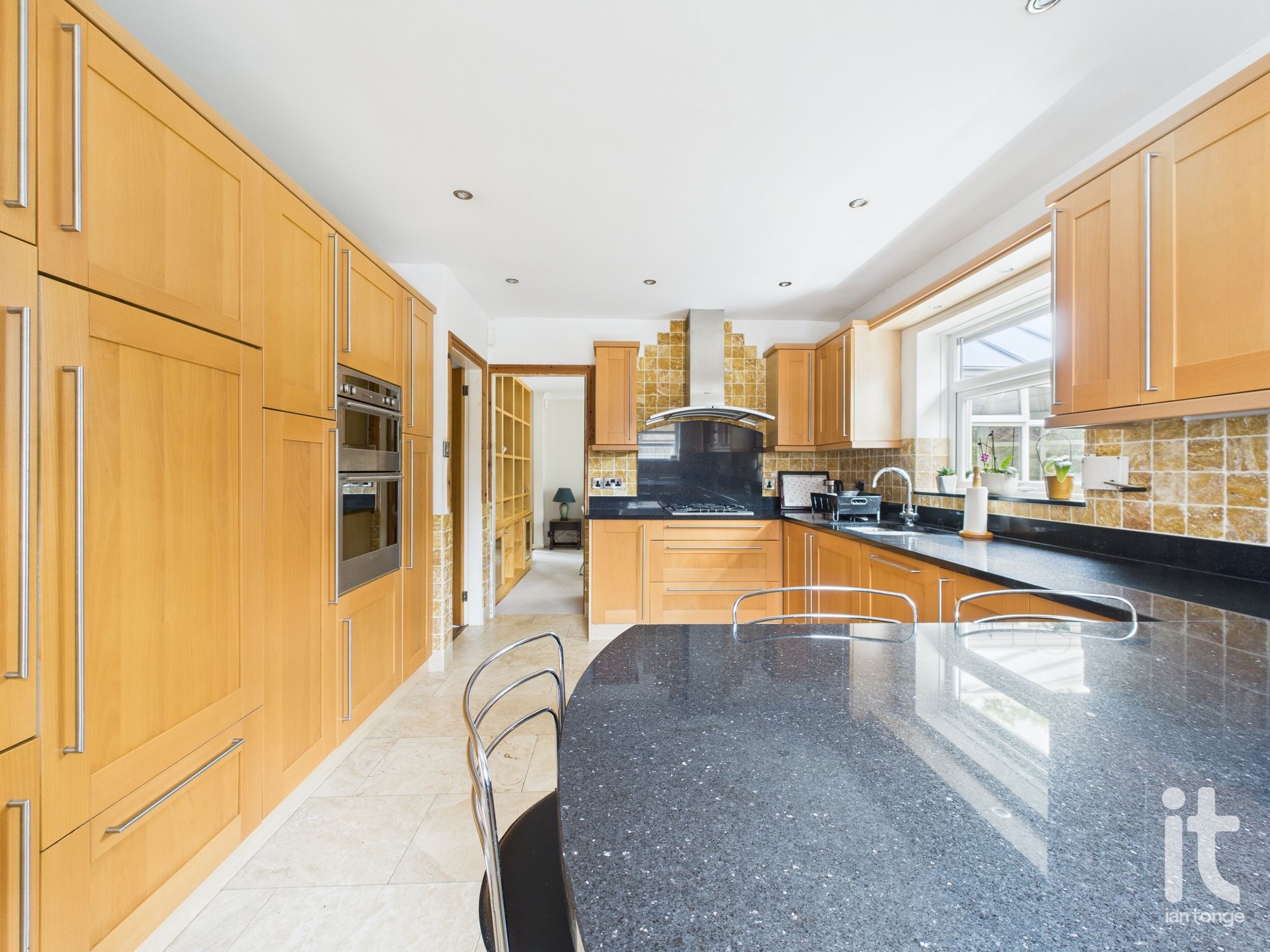 6 bedroom detached house Under Offer in Stockport - Photograph 25.