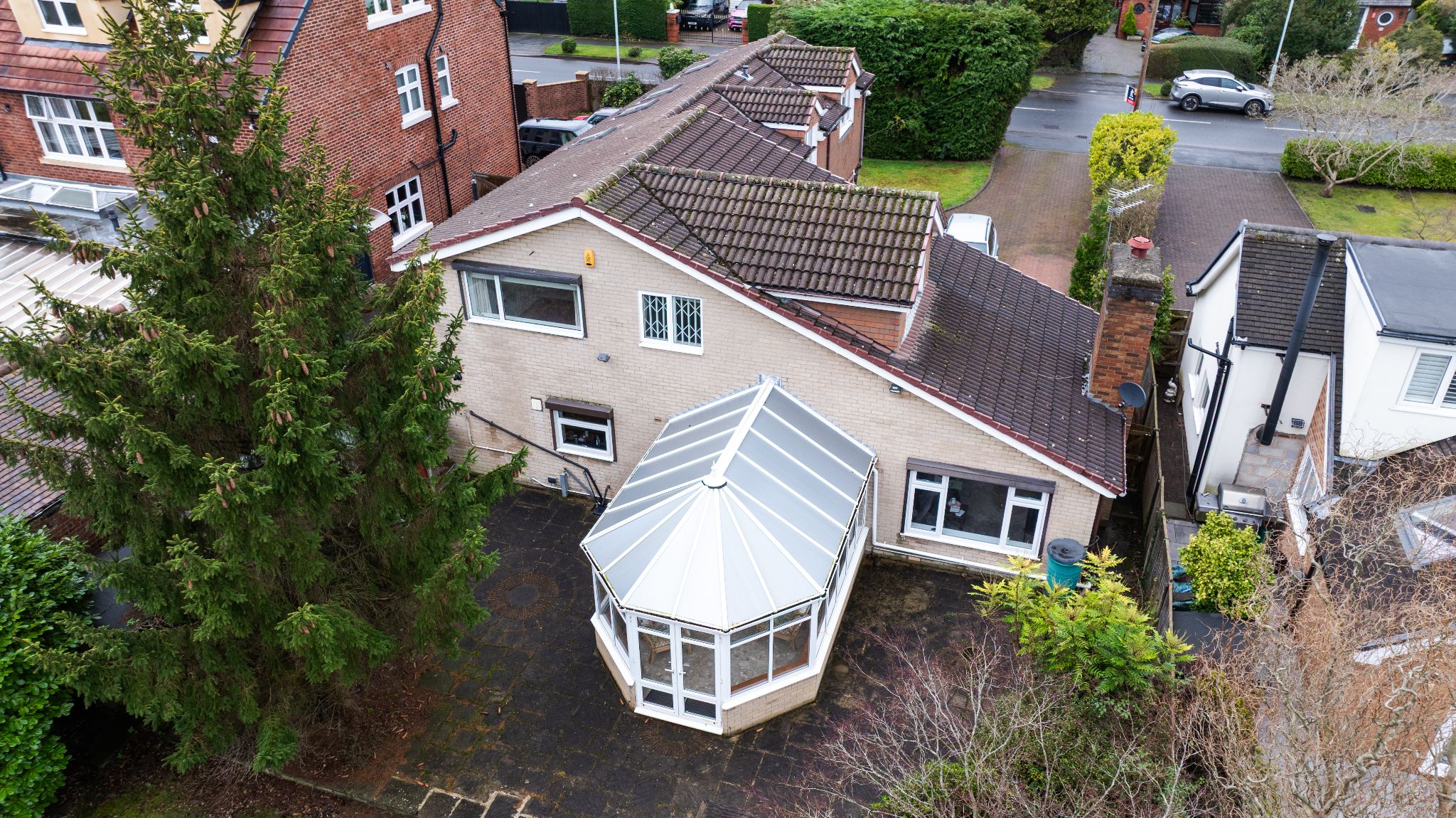 6 bedroom detached house Under Offer in Stockport - Photograph 44.