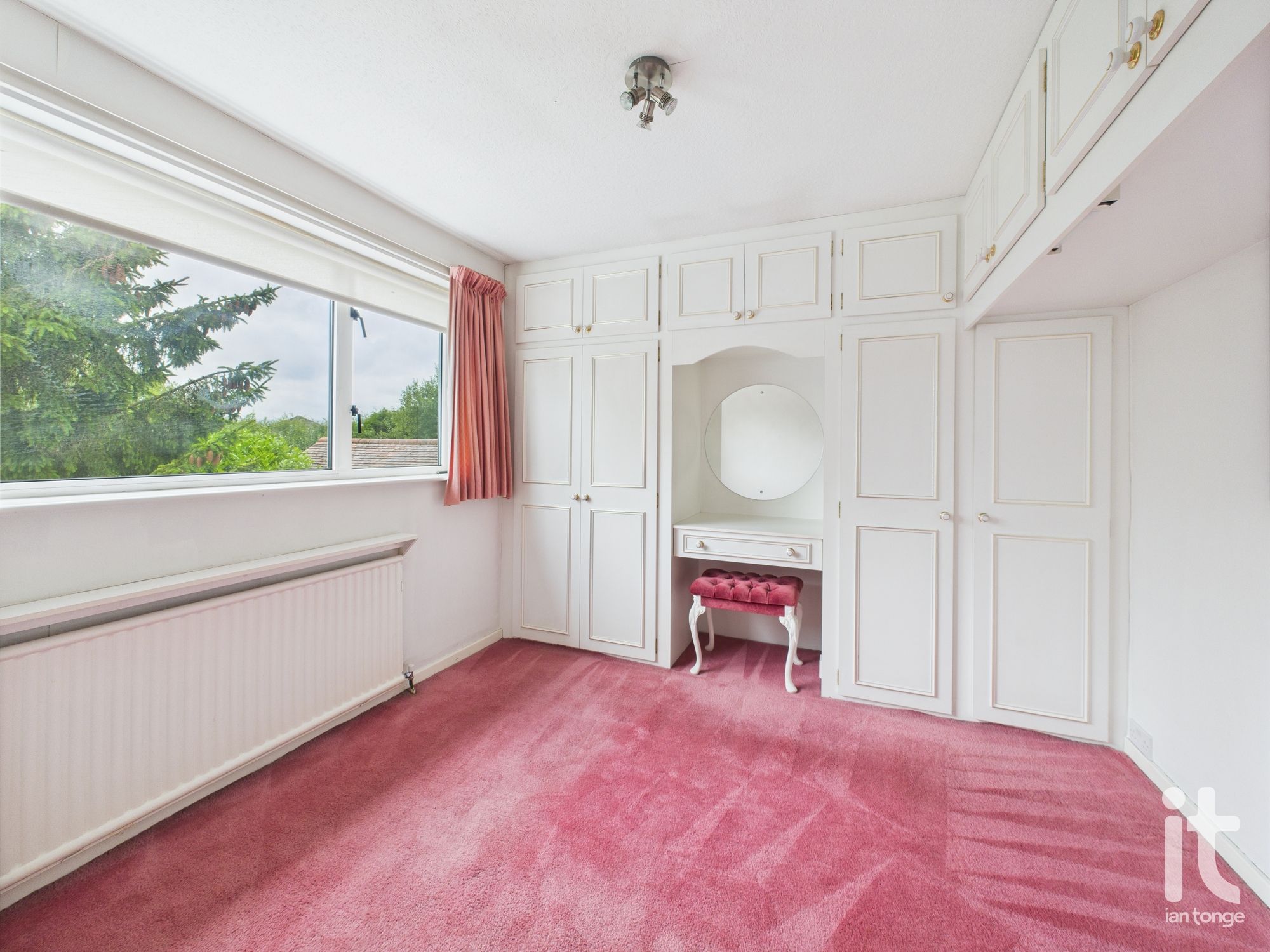 6 bedroom detached house Under Offer in Stockport - Photograph 37.