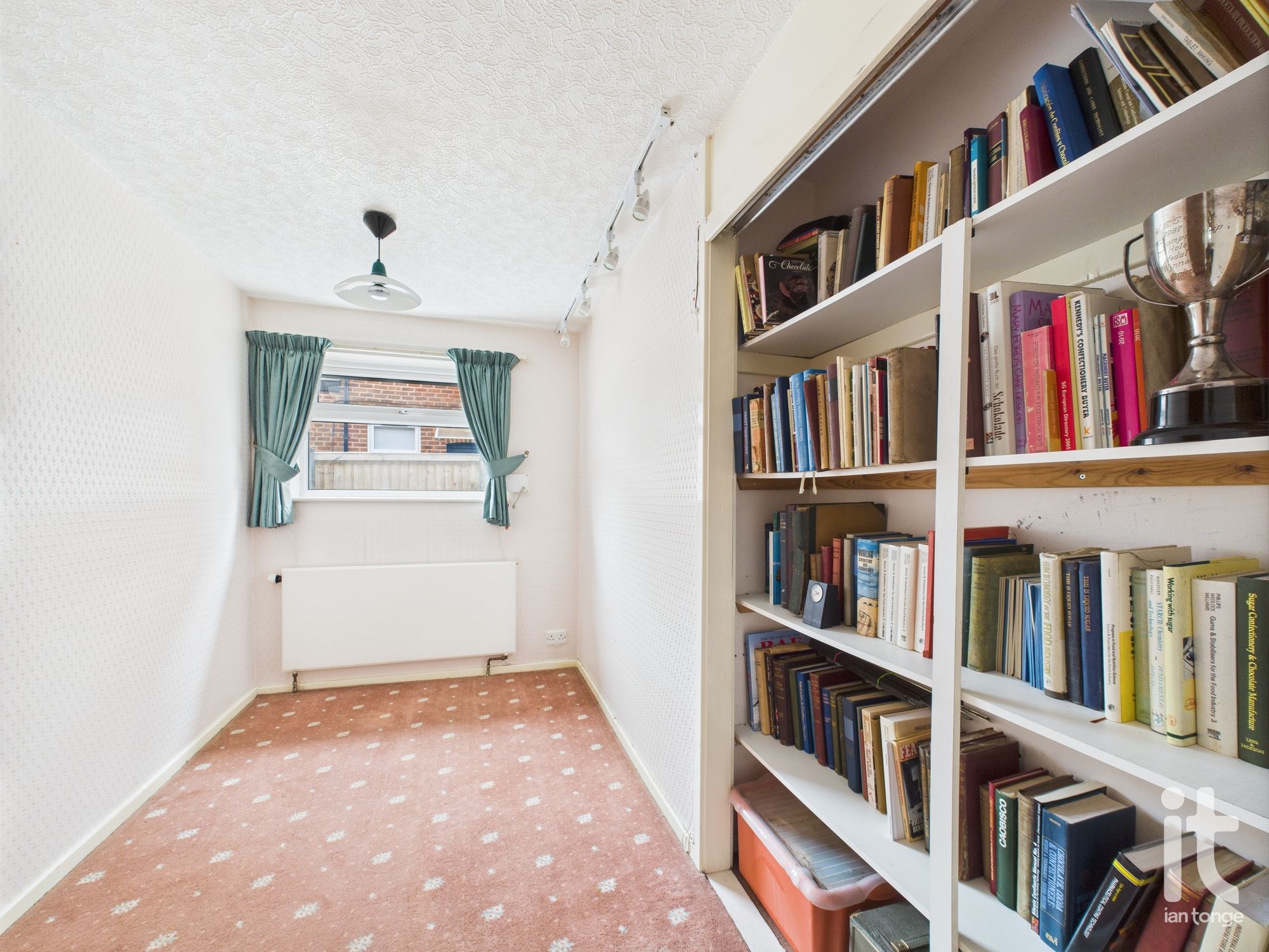6 bedroom detached house Under Offer in Stockport - Photograph 10.