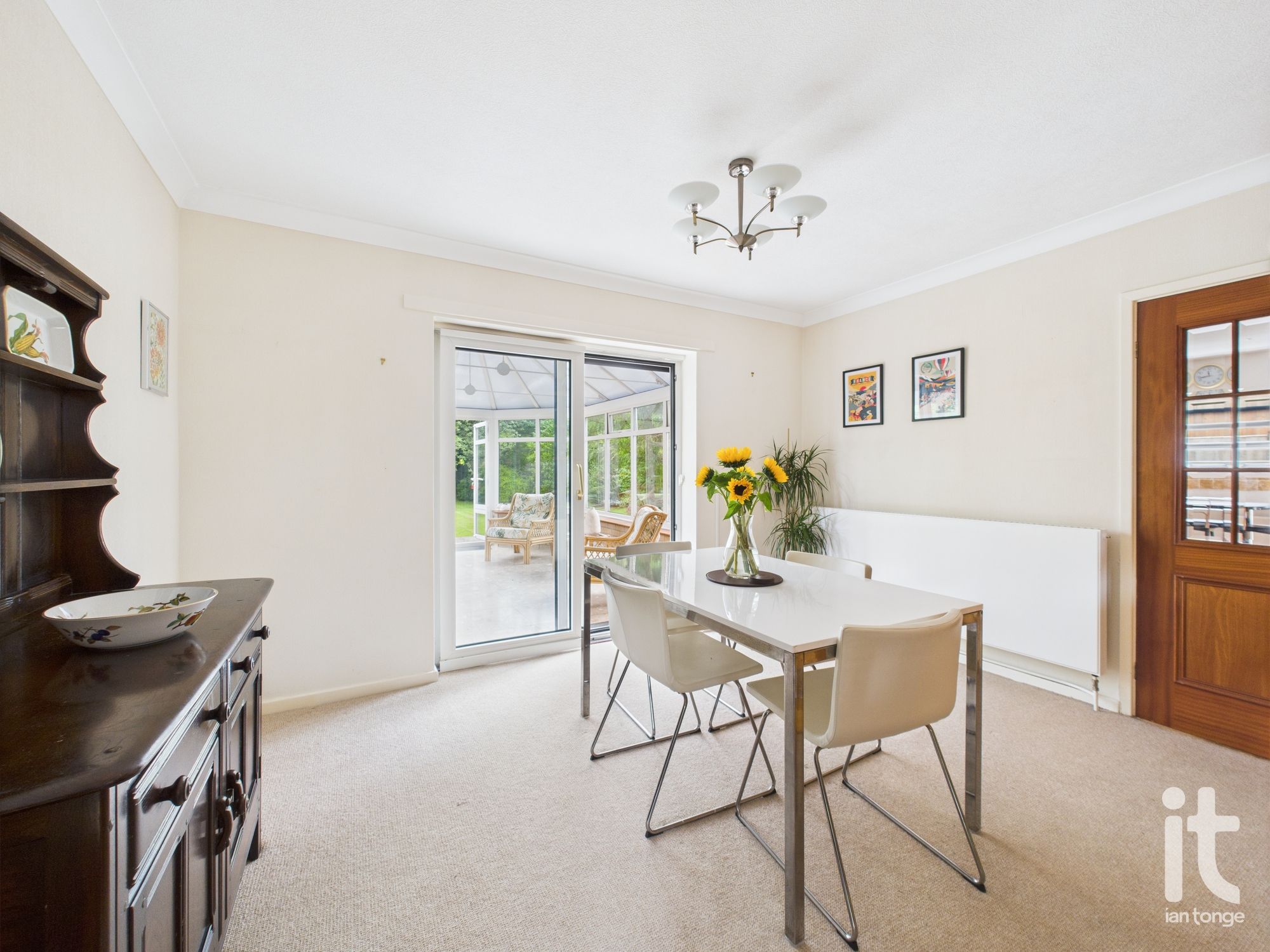 6 bedroom detached house Under Offer in Stockport - Photograph 18.