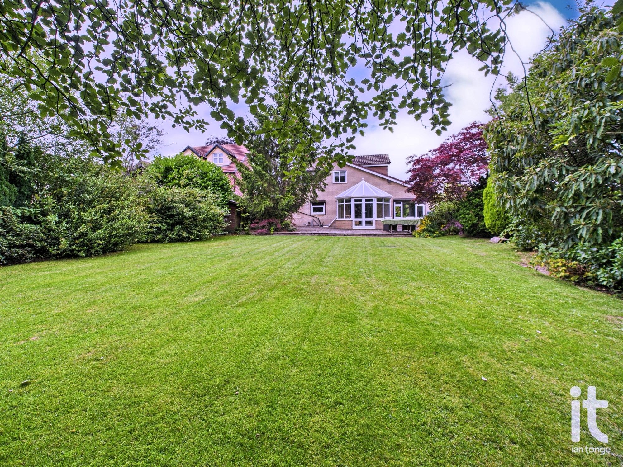 6 bedroom detached house Under Offer in Stockport - Photograph 68.