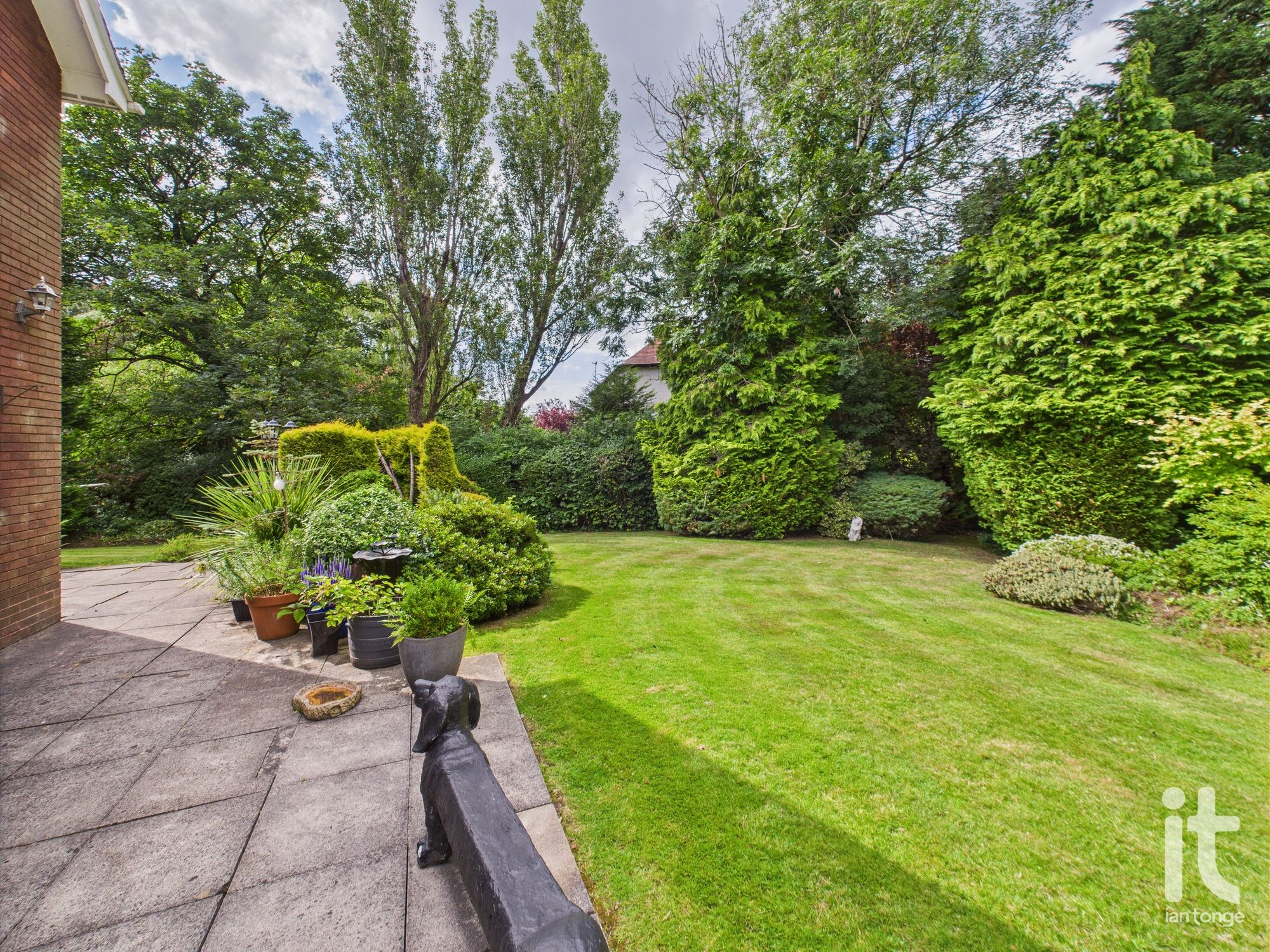 4 bedroom detached house Sold in Stockport - Photograph 41.