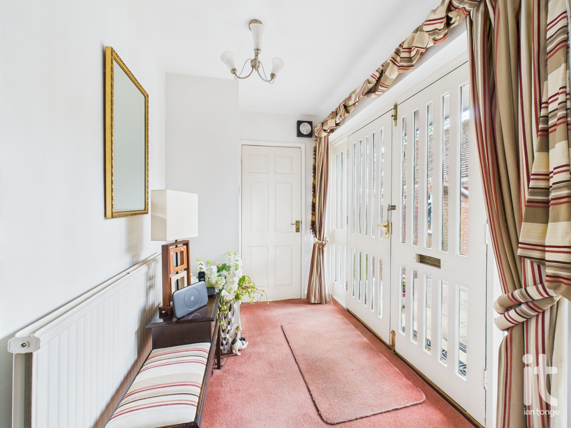 4 bedroom detached house Sold in Stockport - Photograph 9.