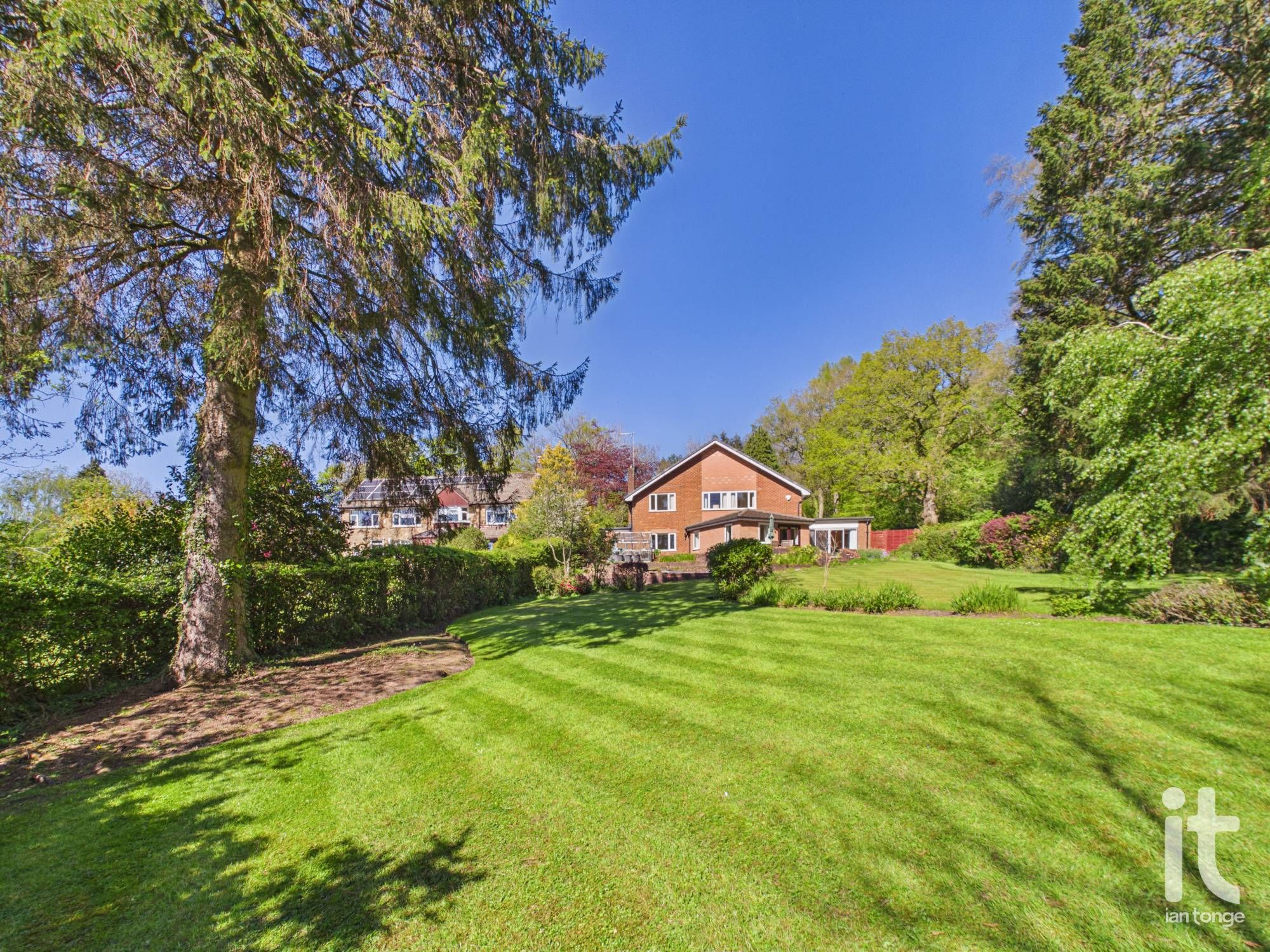 4 bedroom detached house For Sale in Cheshire East - Photograph 26.