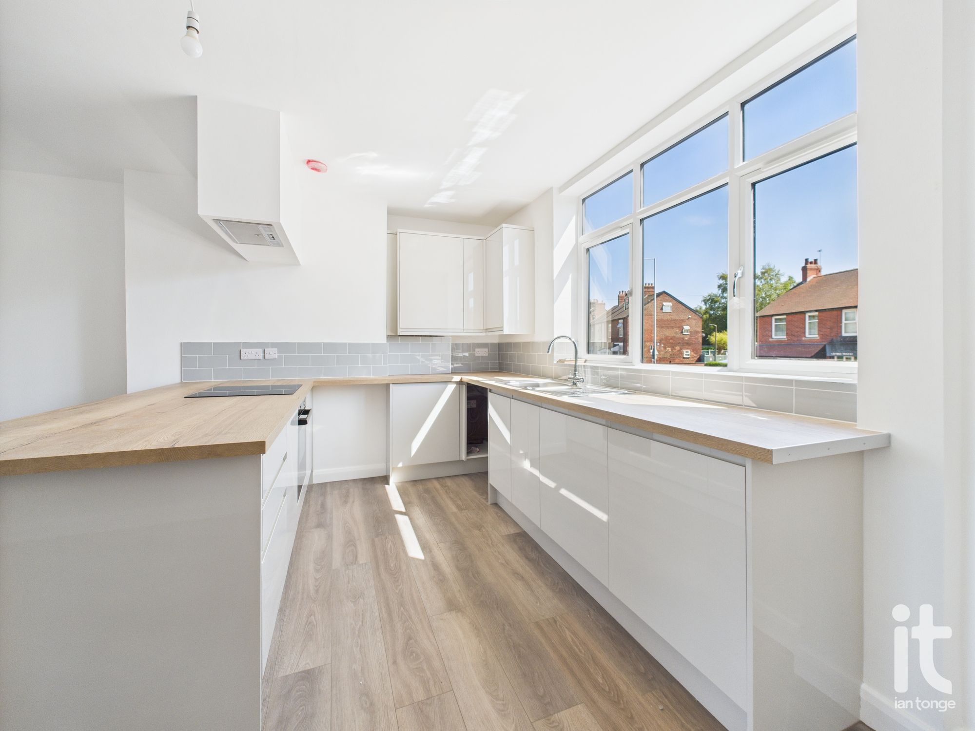 2 bedroom apartment flat/apartment To Let in Stockport - Photograph 17.