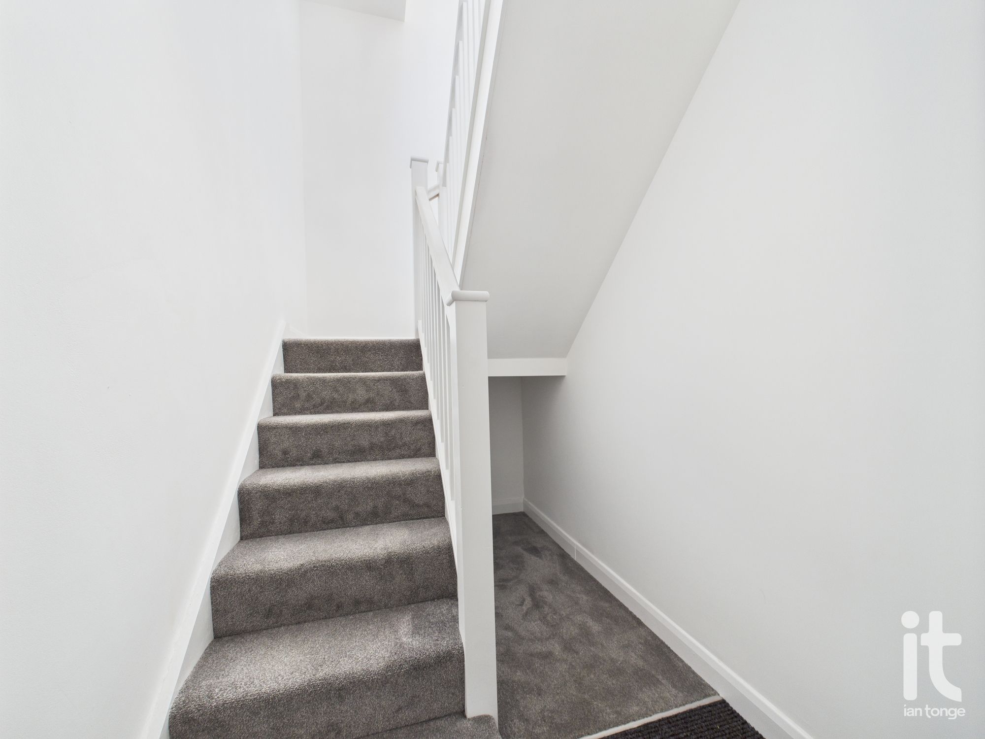 2 bedroom apartment flat/apartment To Let in Stockport - Photograph 18.