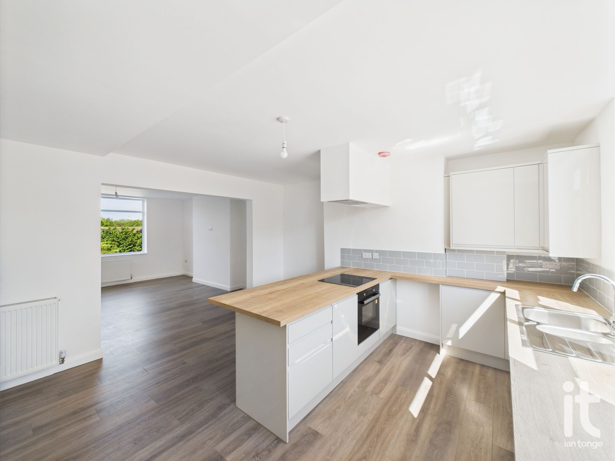 2 bedroom apartment flat/apartment To Let in Stockport - Photograph 13.