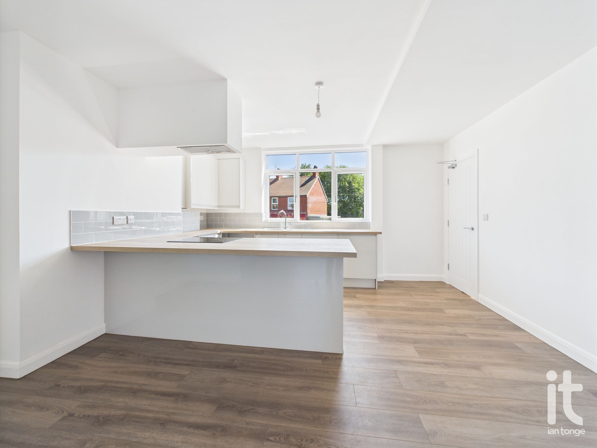 2 bedroom apartment flat/apartment To Let in Stockport - Photograph 15.